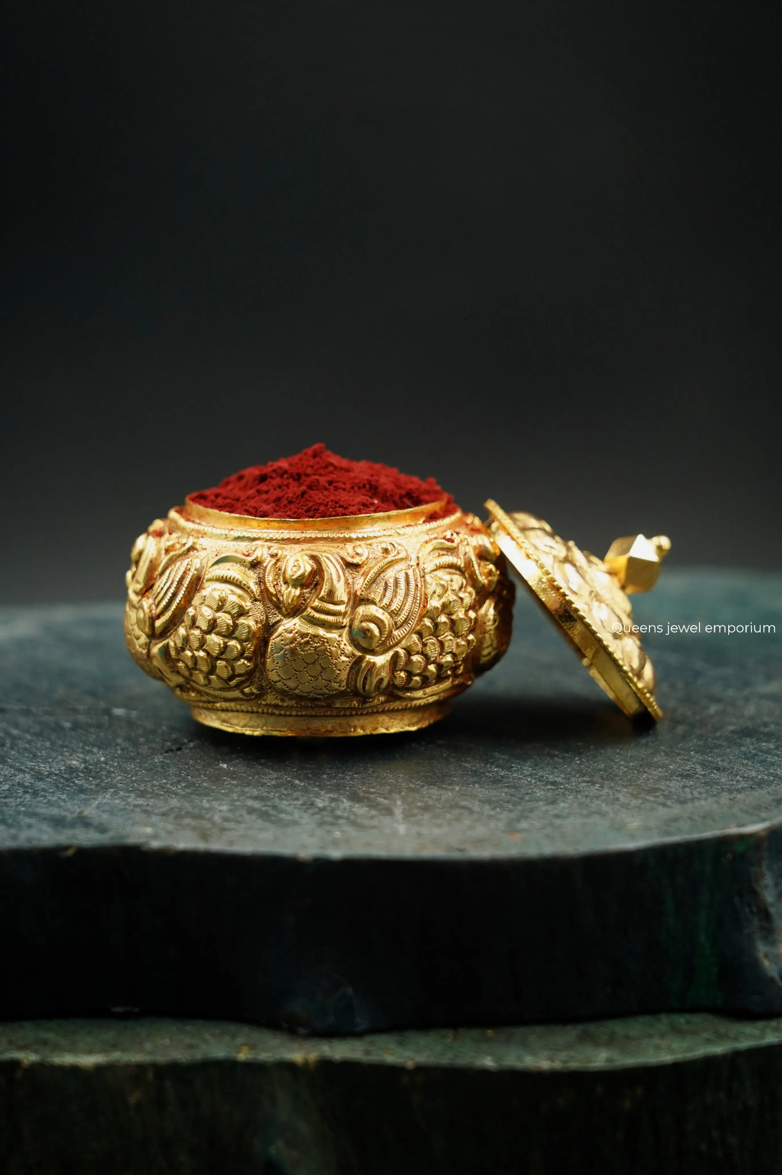 BHAKIYAM KUMKUM CHIMIZH - Queens Jewel Emporium