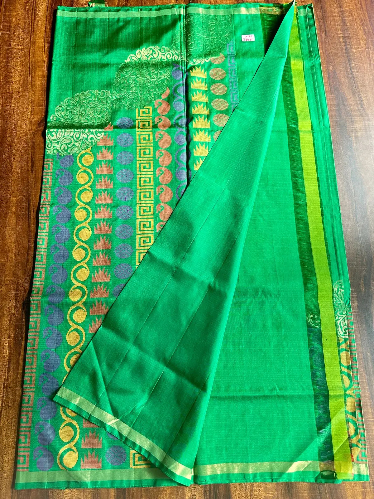DARK SPRING GREEN PURE SOFT SILK SAREE - Queens Jewel Emporium
