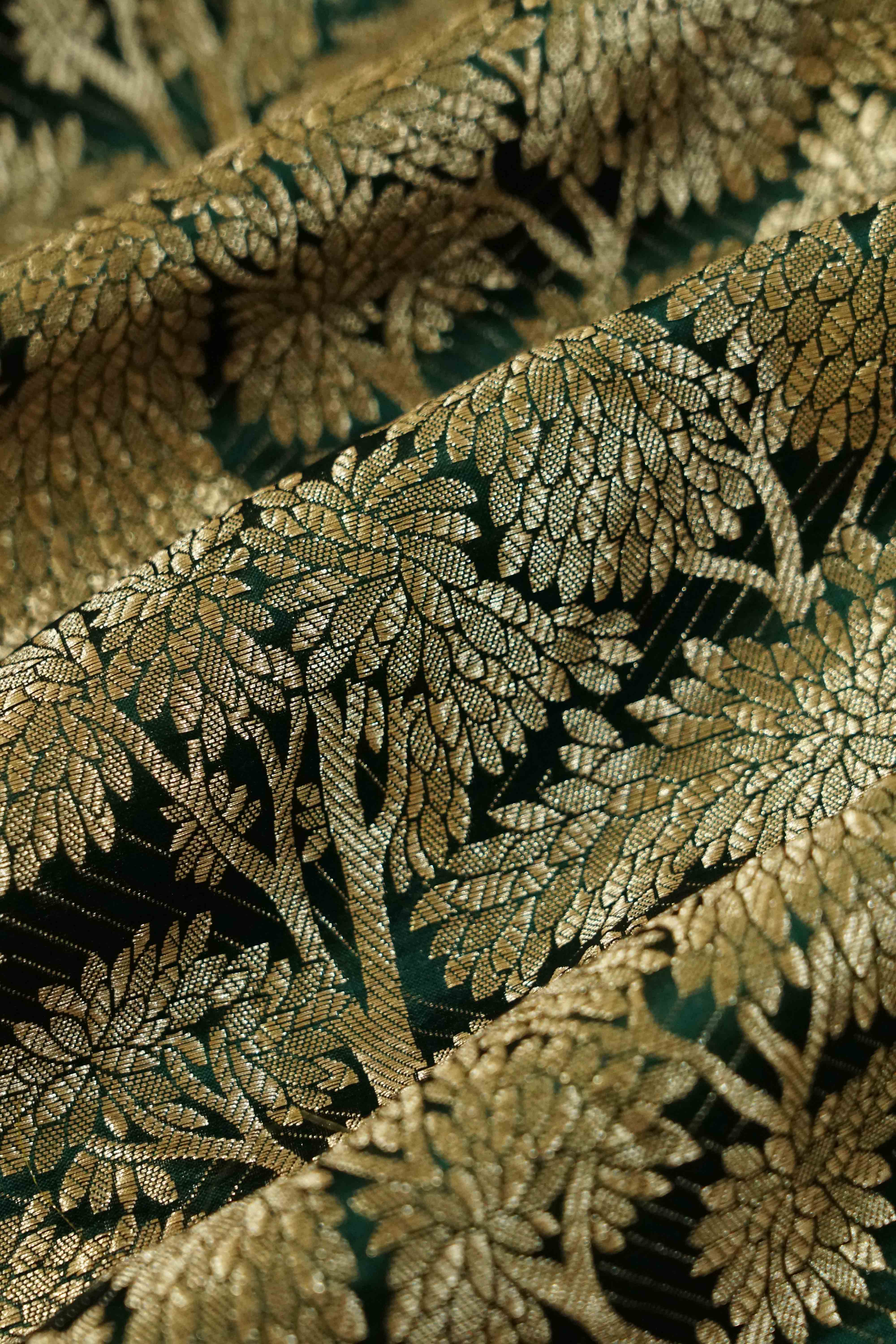 DARK  LEAF GREEN BANARASI SILK SAREE - Queens Jewel Emporium