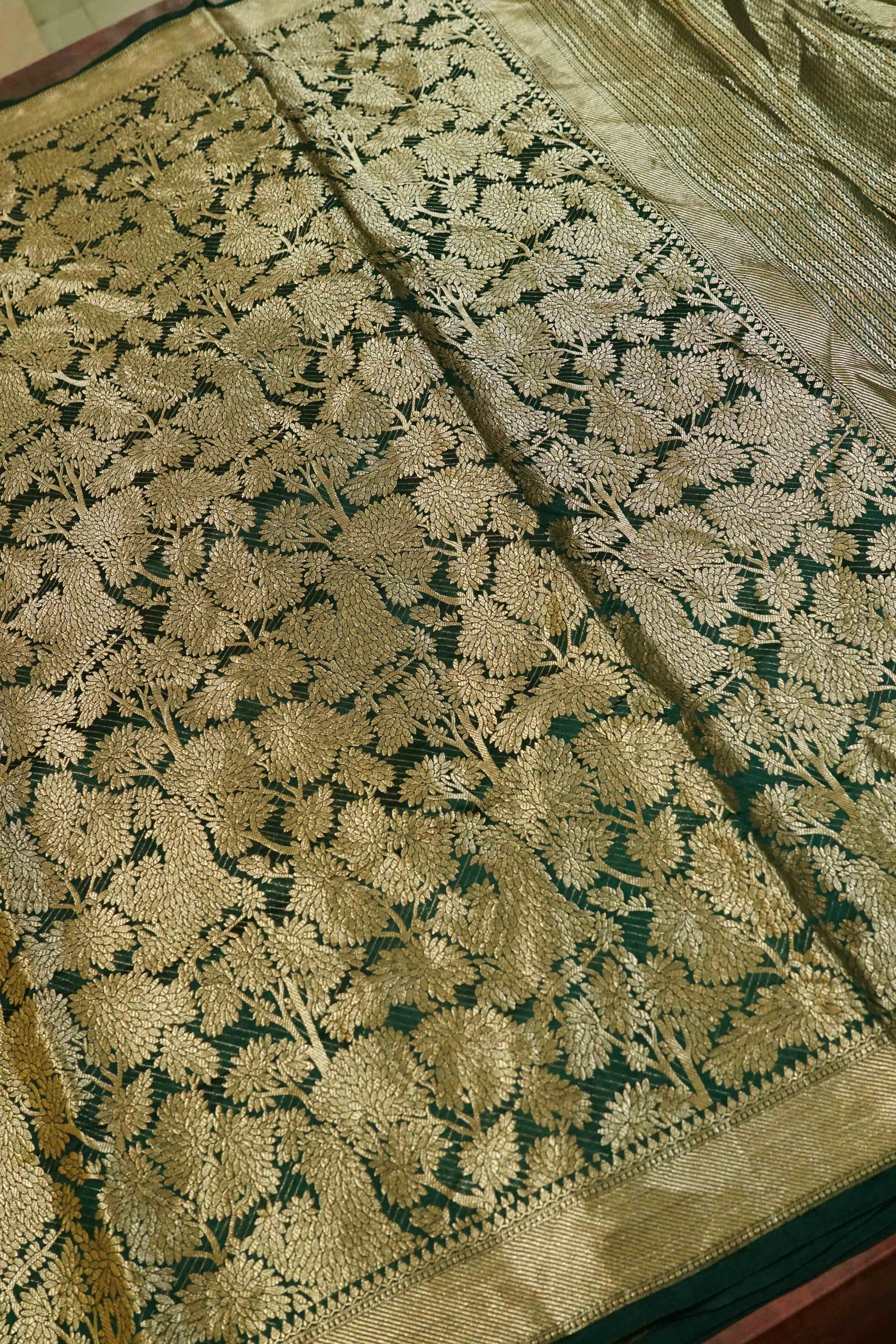 DARK  LEAF GREEN BANARASI SILK SAREE - Queens Jewel Emporium