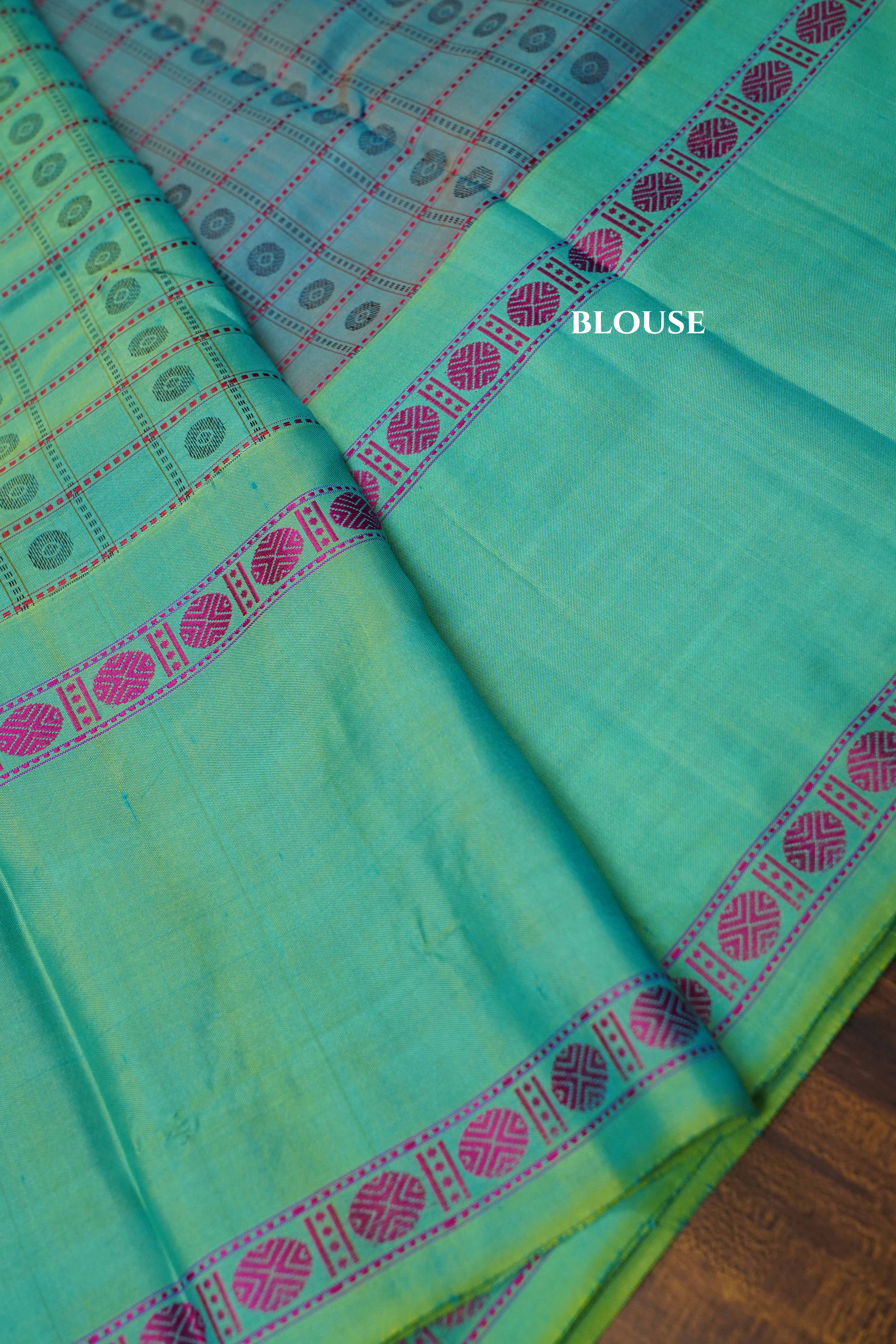 Dual Shade Of Green With Pastel Green Pure Kanchivaram Silk Saree QUEENS ALMIRAH