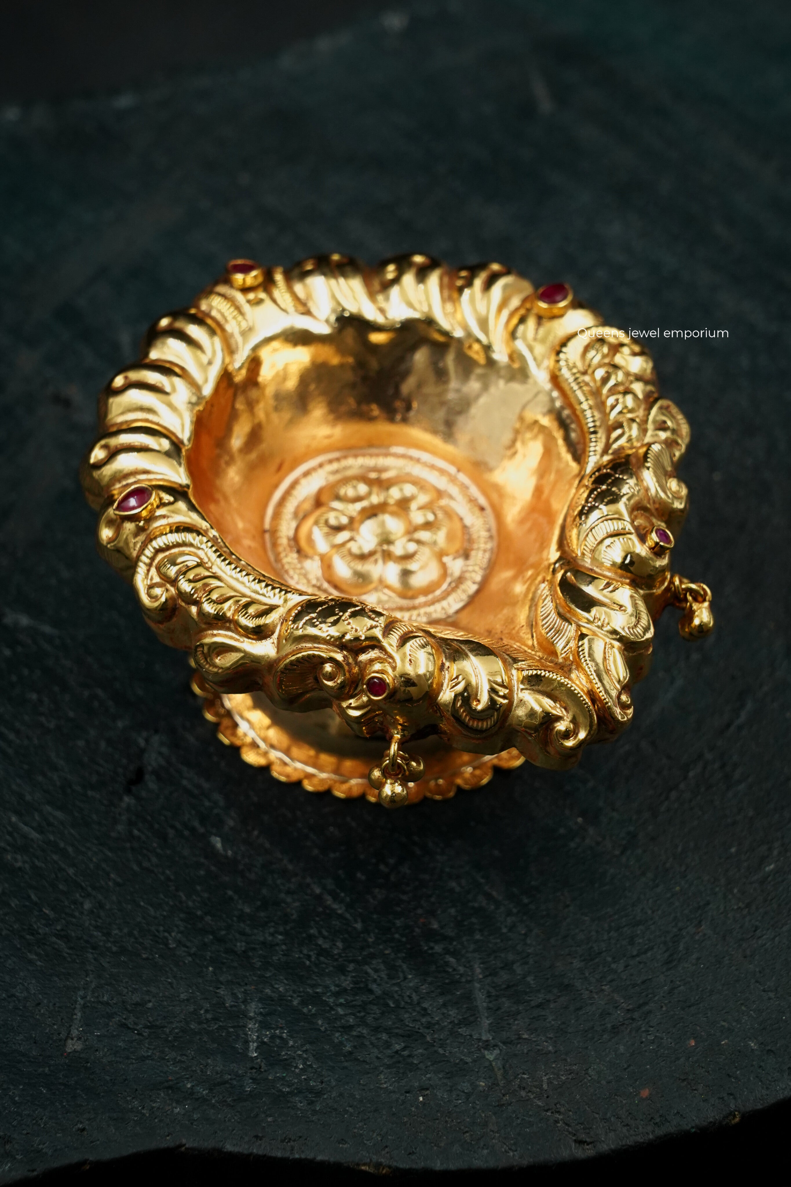 Karthigai Nagas Vilakku