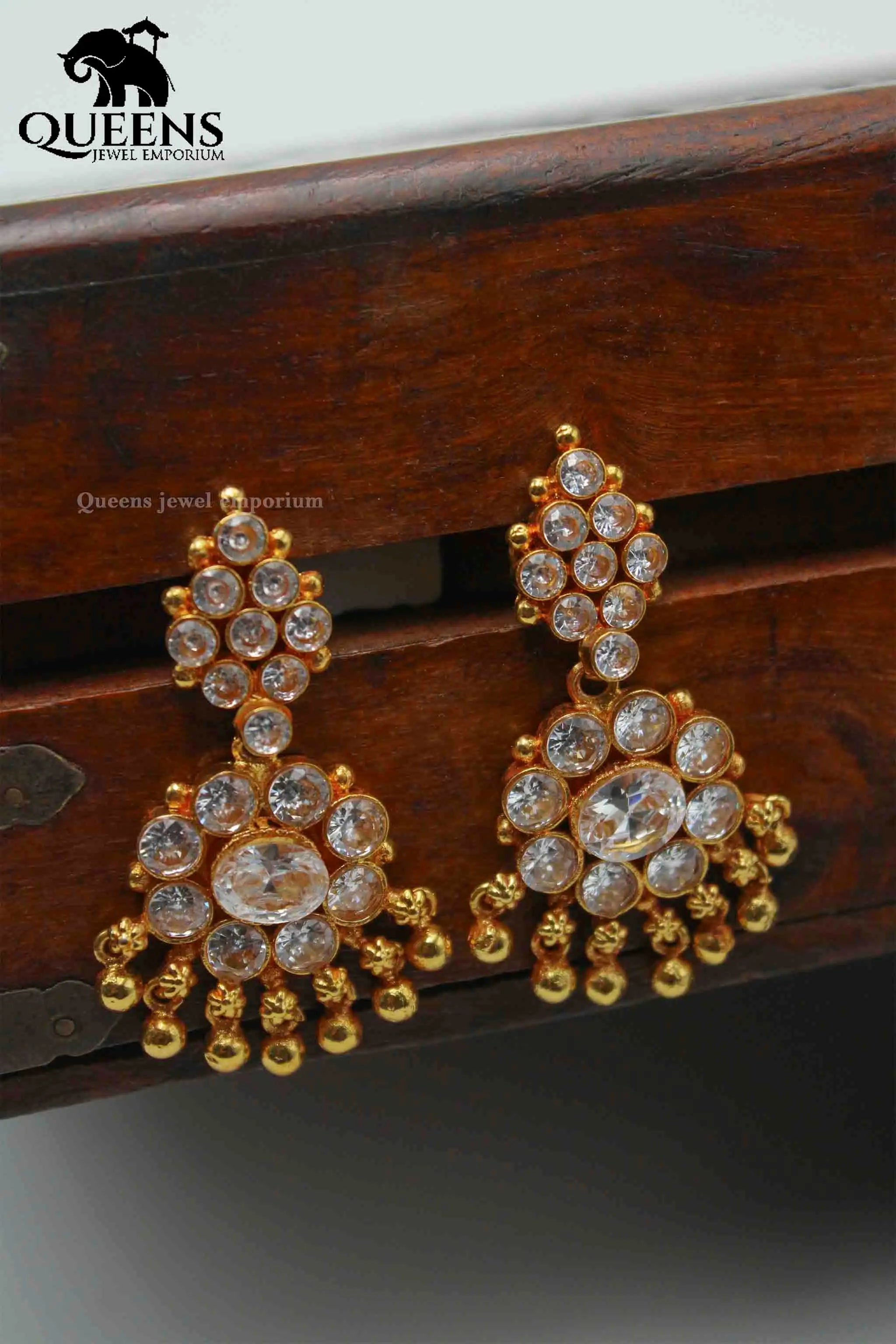 MALLIGAI LOOK - Queens Jewel Emporium
