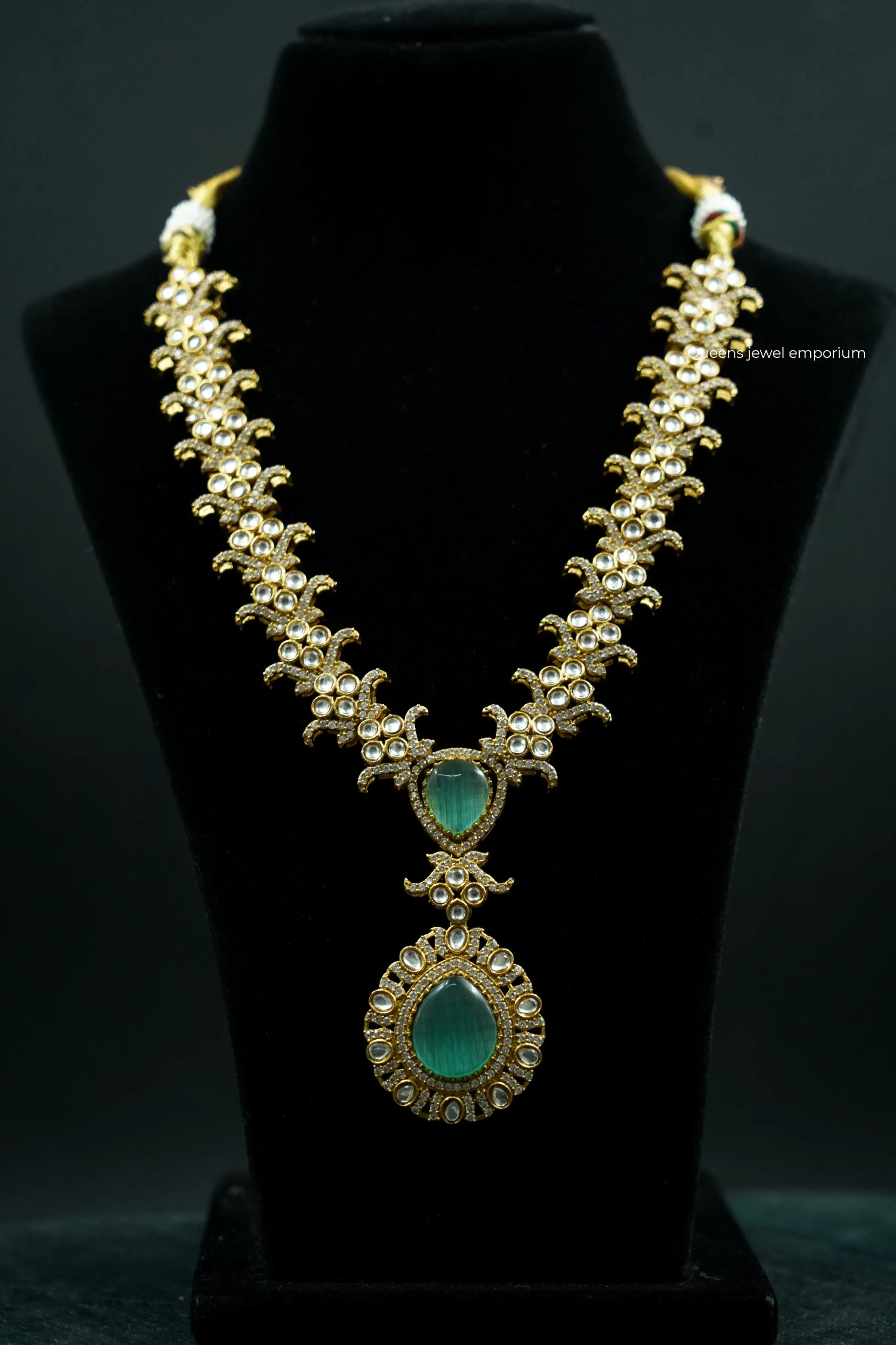 MIDHUKSHA NECKLACE Queens Jew