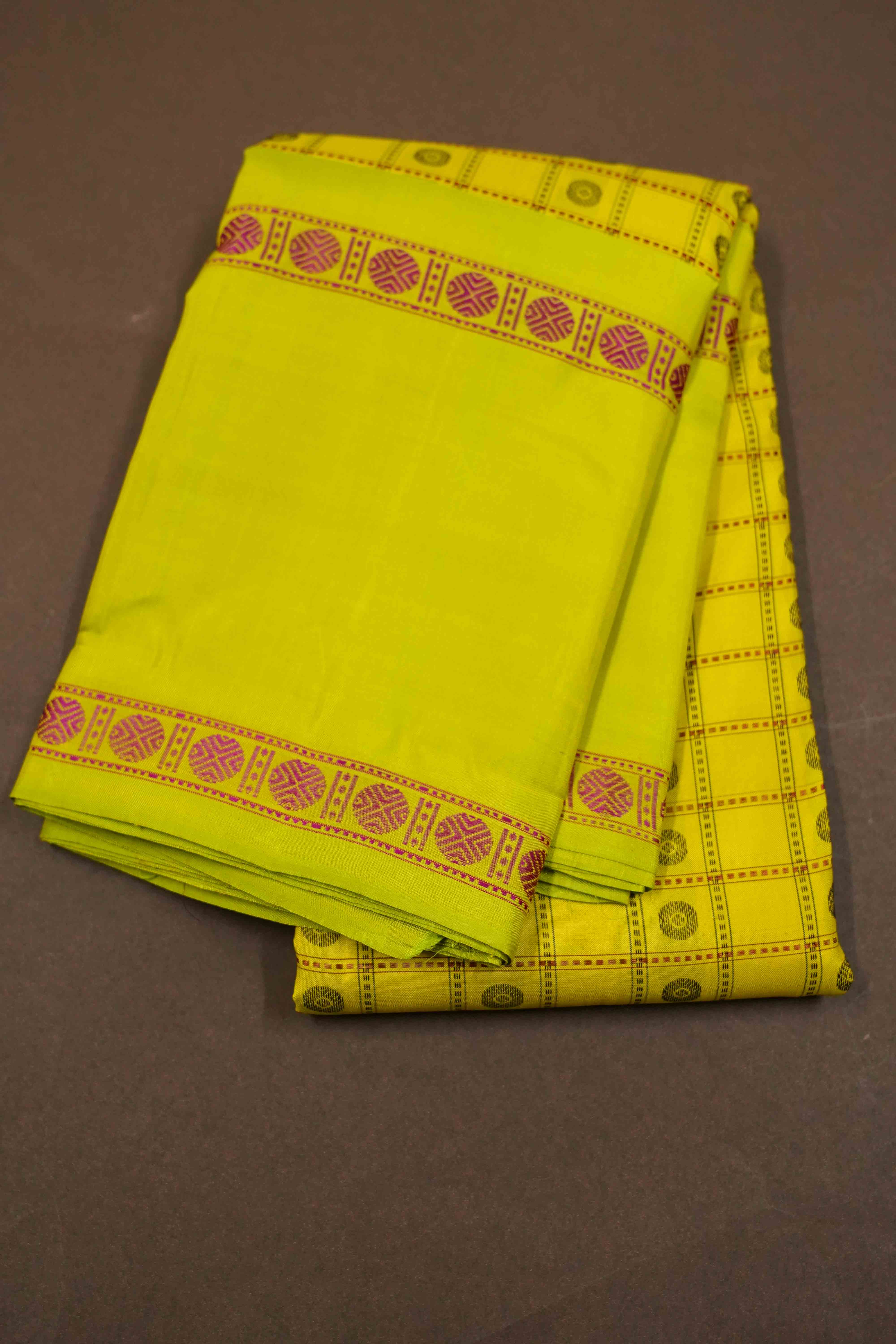 OLIVE YELLOW WITH PEA GREEN PURE KANCHIVARAM SILK SAREE - Queens Jewel Emporium