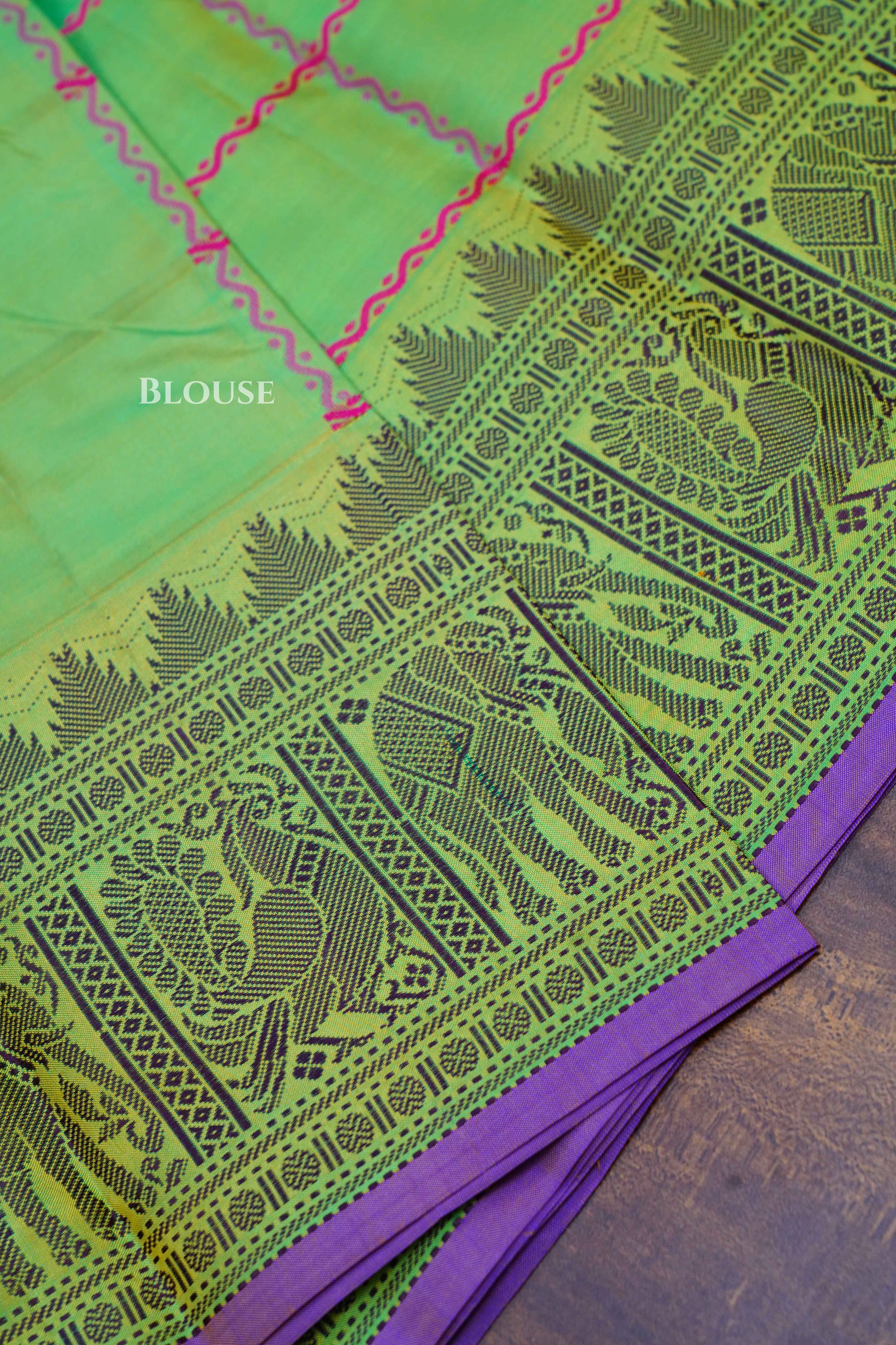 Parrot Green Pure Kanchivaram Silk Saree . QUEENS ALMIRAH