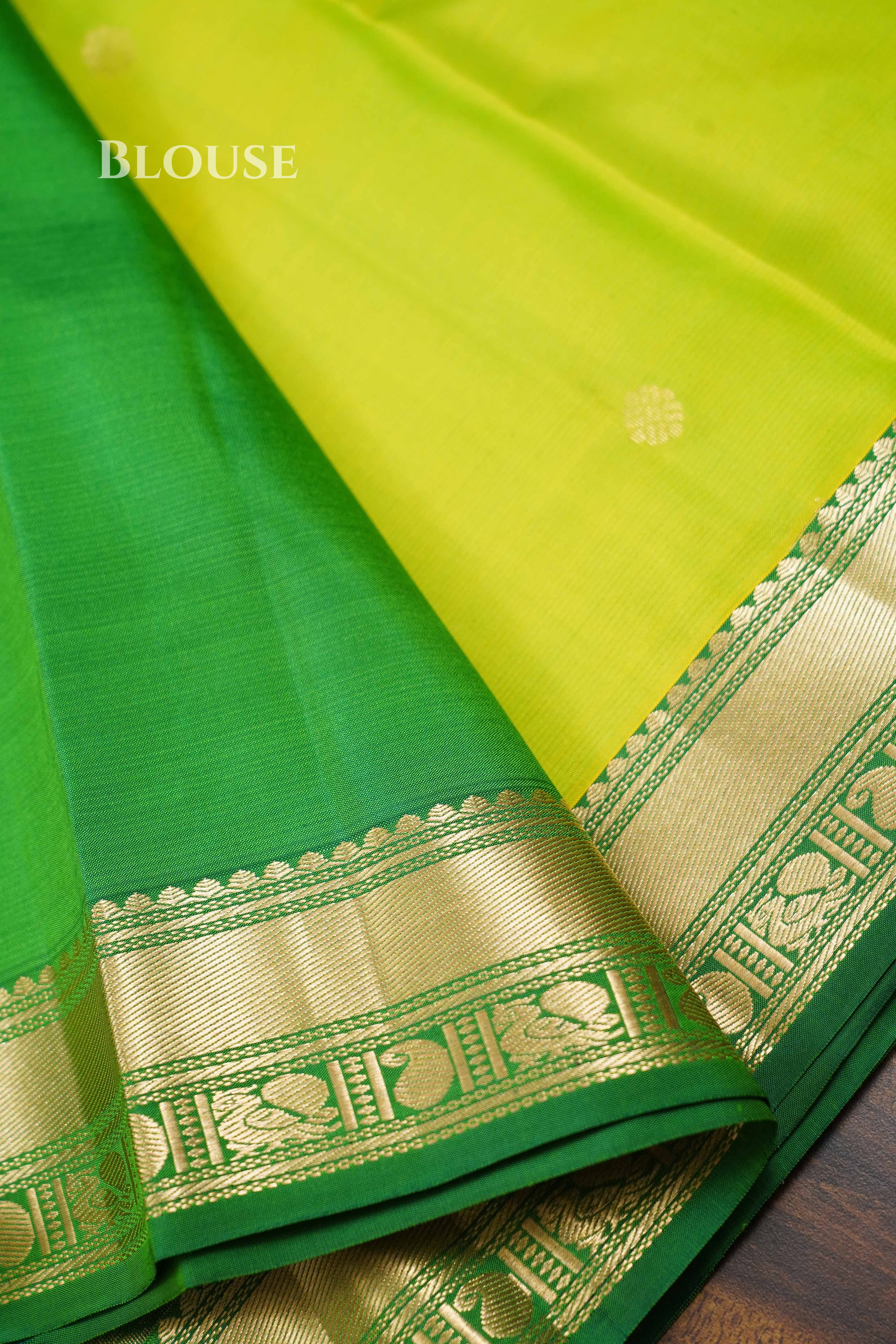 Parrot Green Pure Kanchivaram Silk Saree QUEENS ALMIRAH