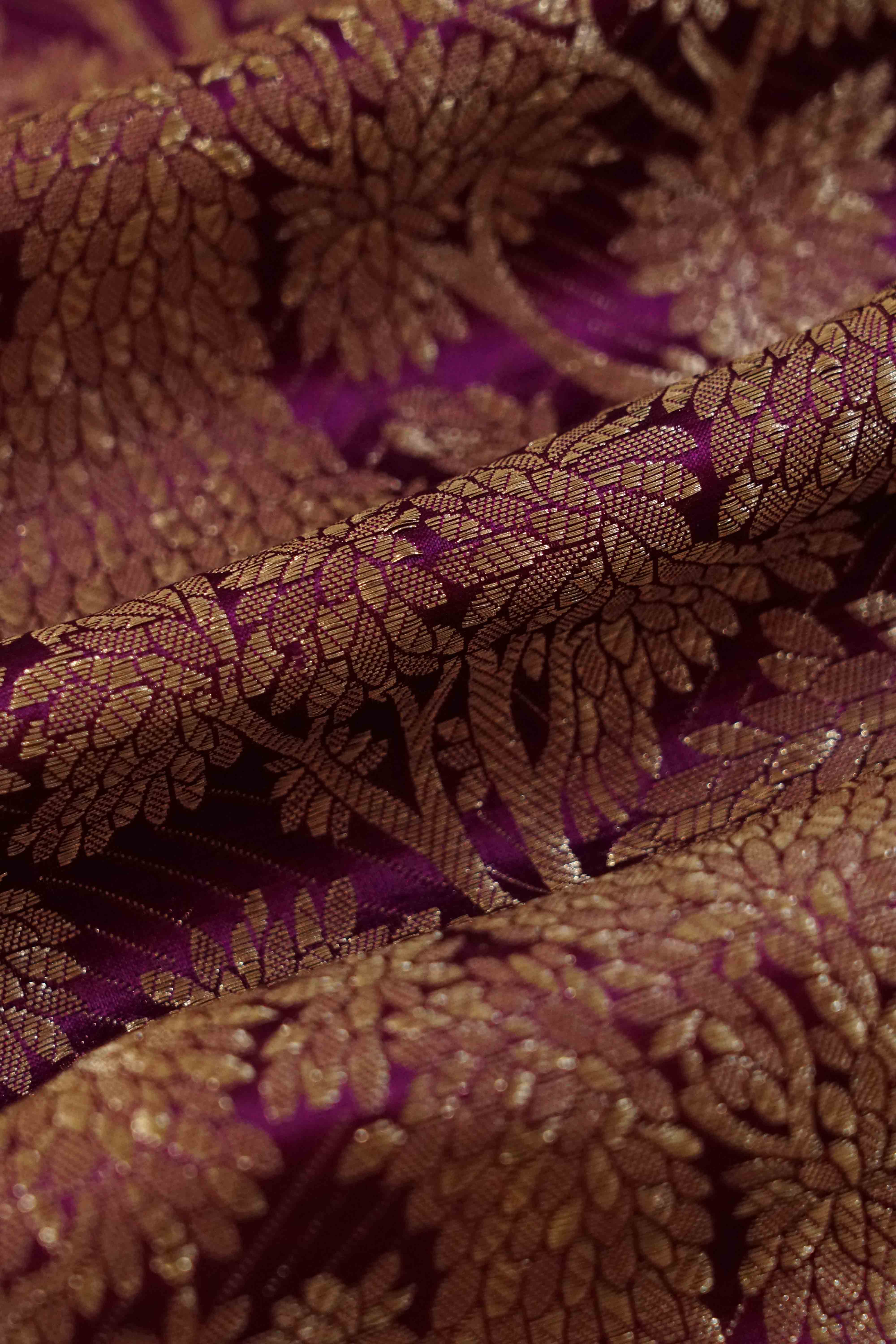 PLUM PURPLE BANARASI SILK SAREE - Queens Jewel Emporium