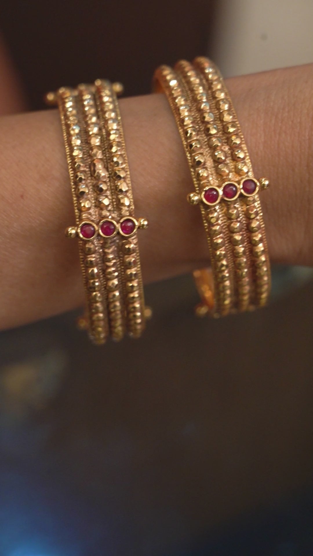 Pavithra  Bangle