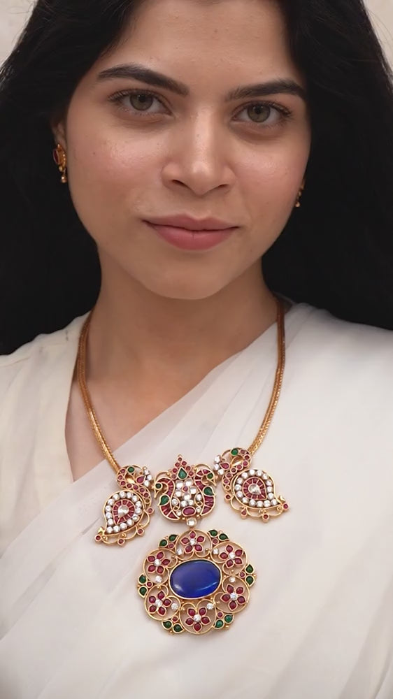 YALINI KEMP NECKLACE