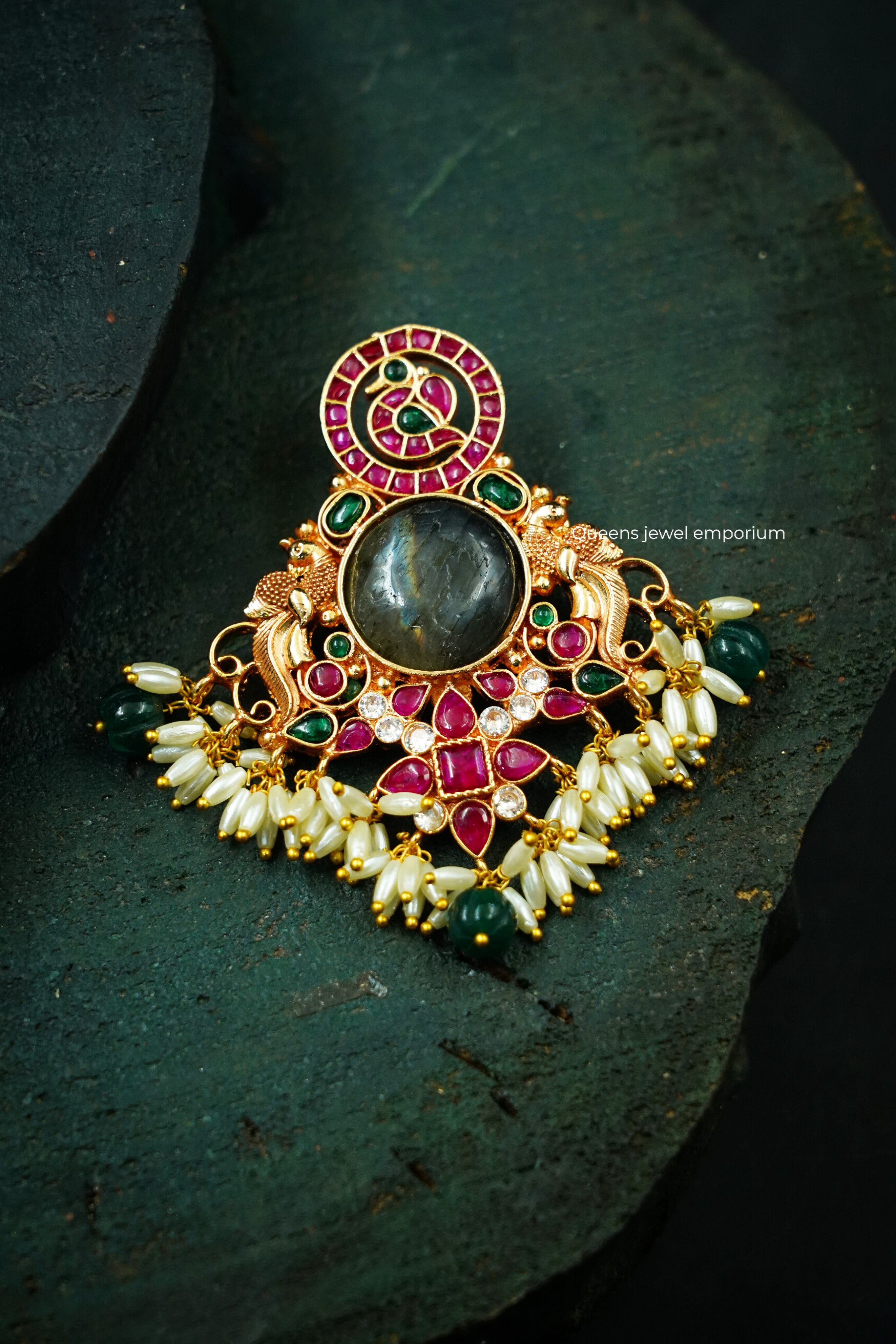 Vannamathi Pendant