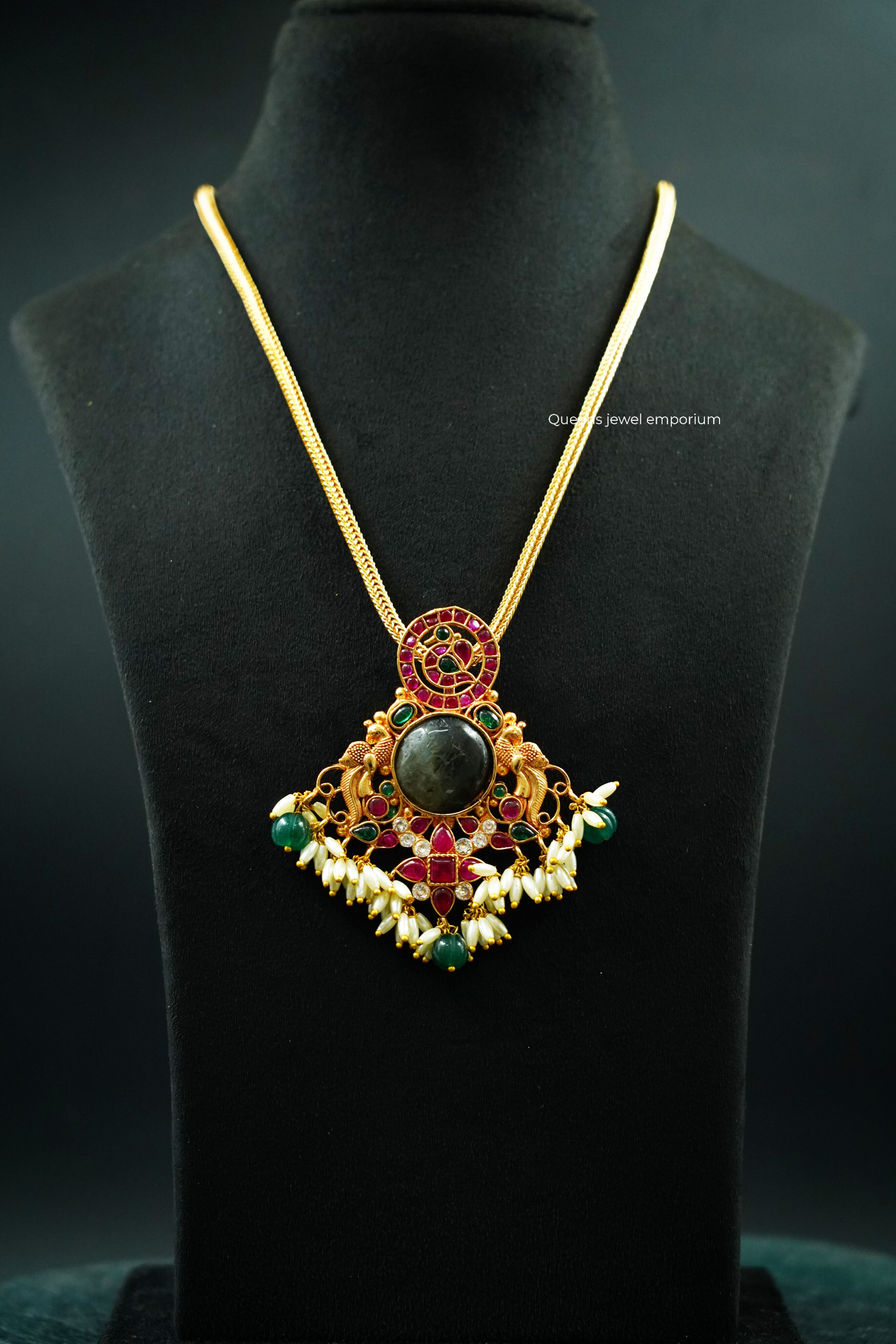 Vannamathi Pendant