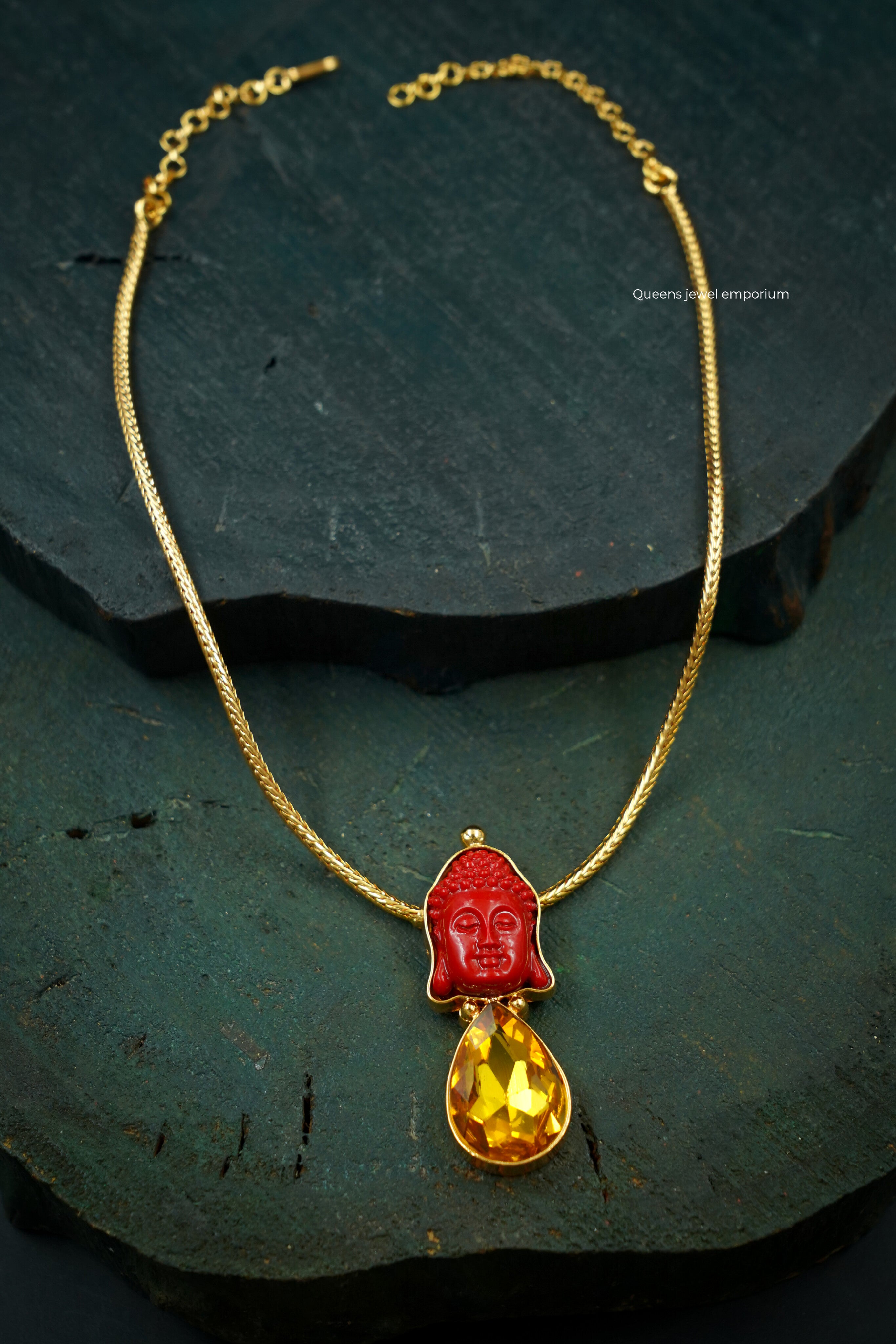 Vyana Necklace
