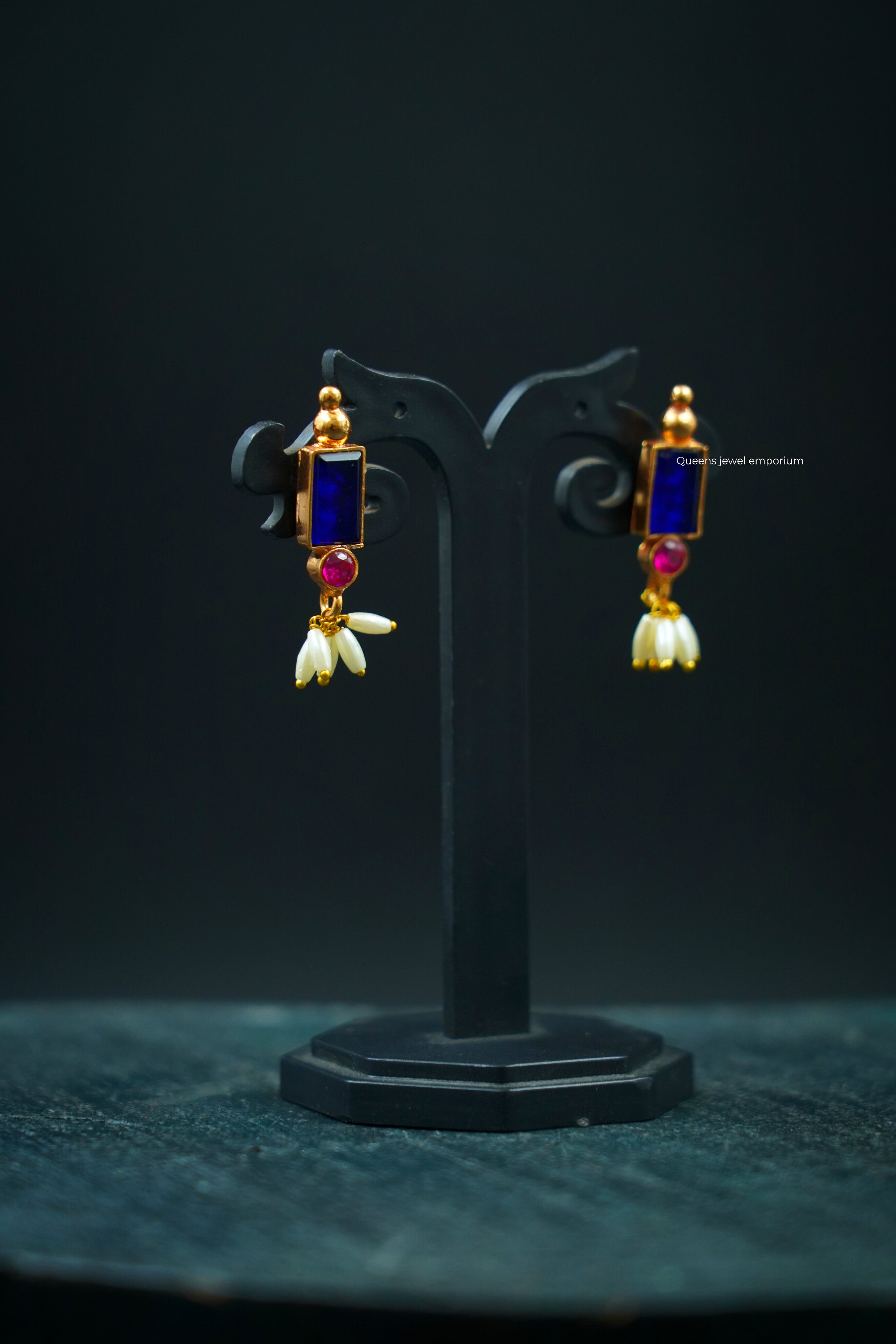 Hanika Earring