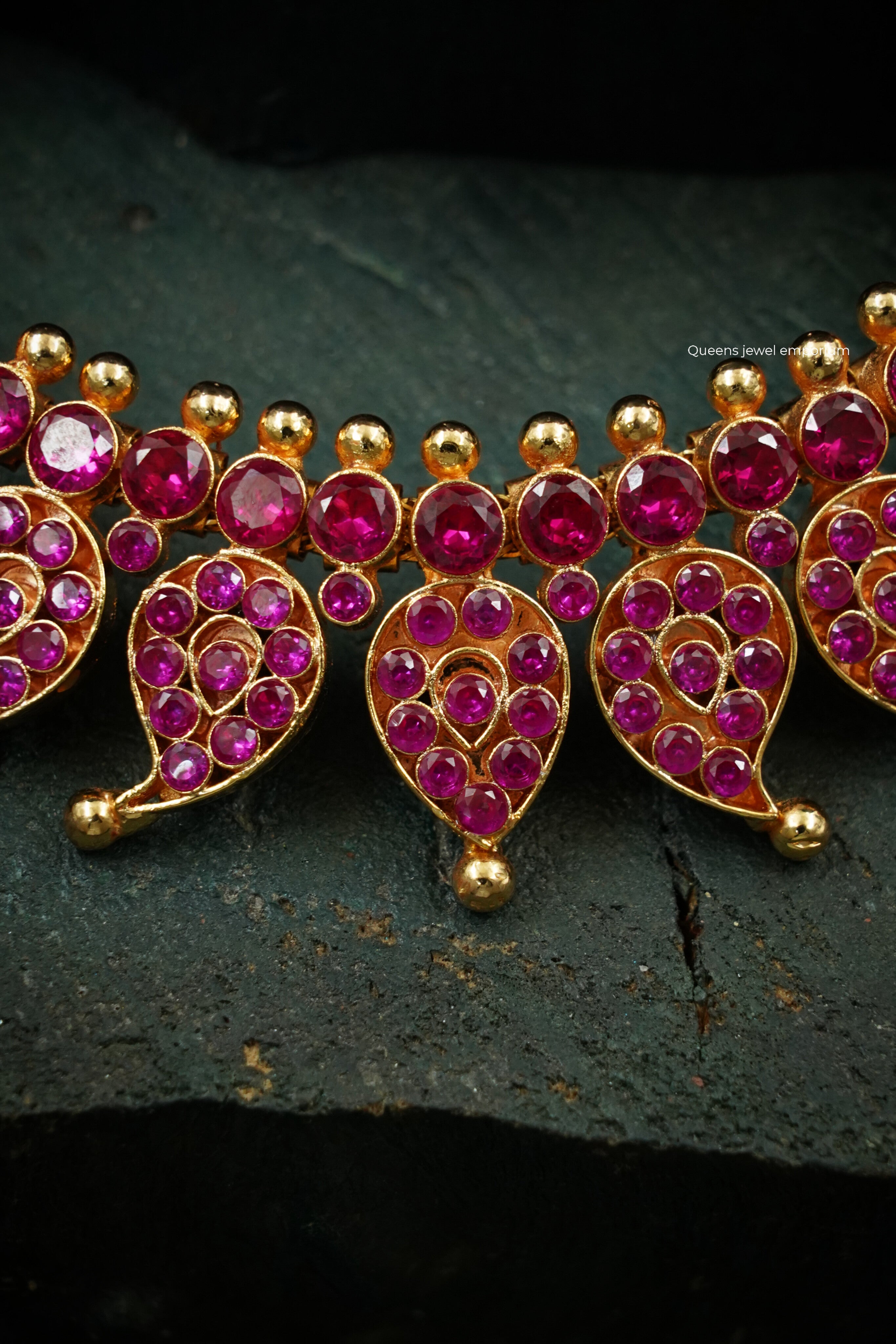 Thenmalar Zircon Necklace