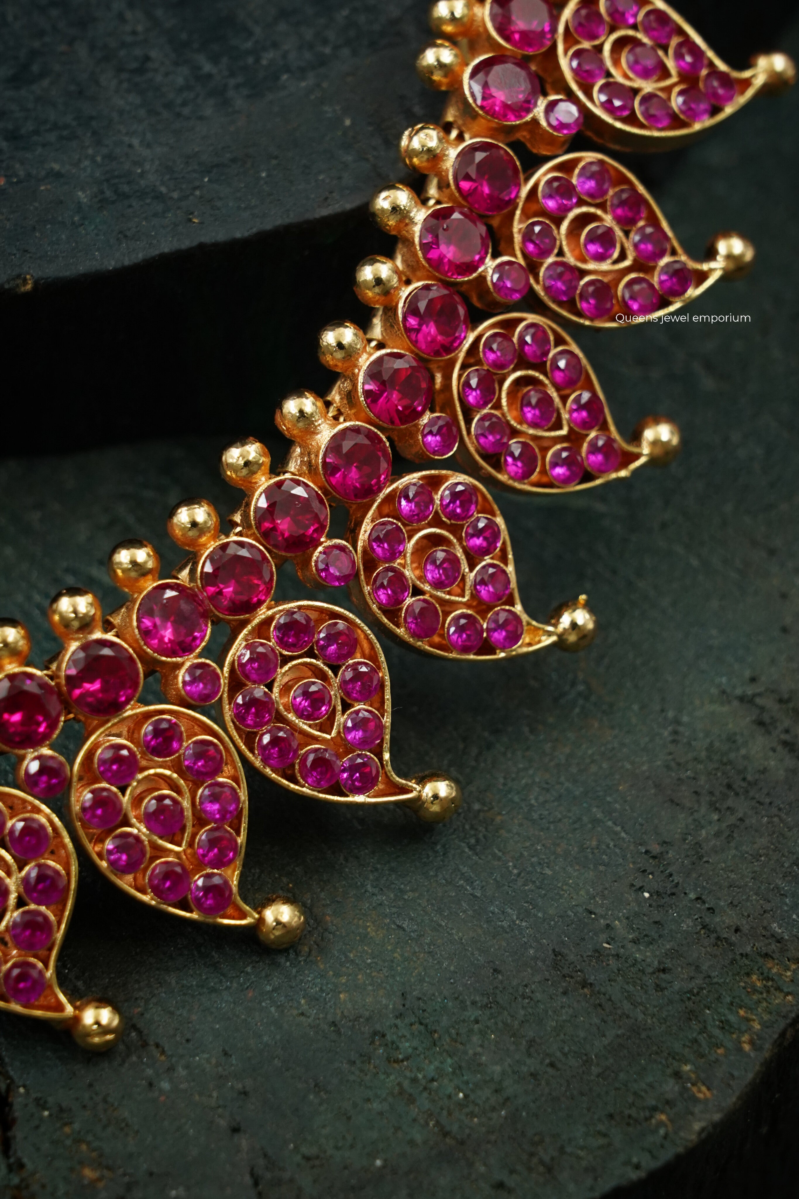 Thenmalar Zircon Necklace