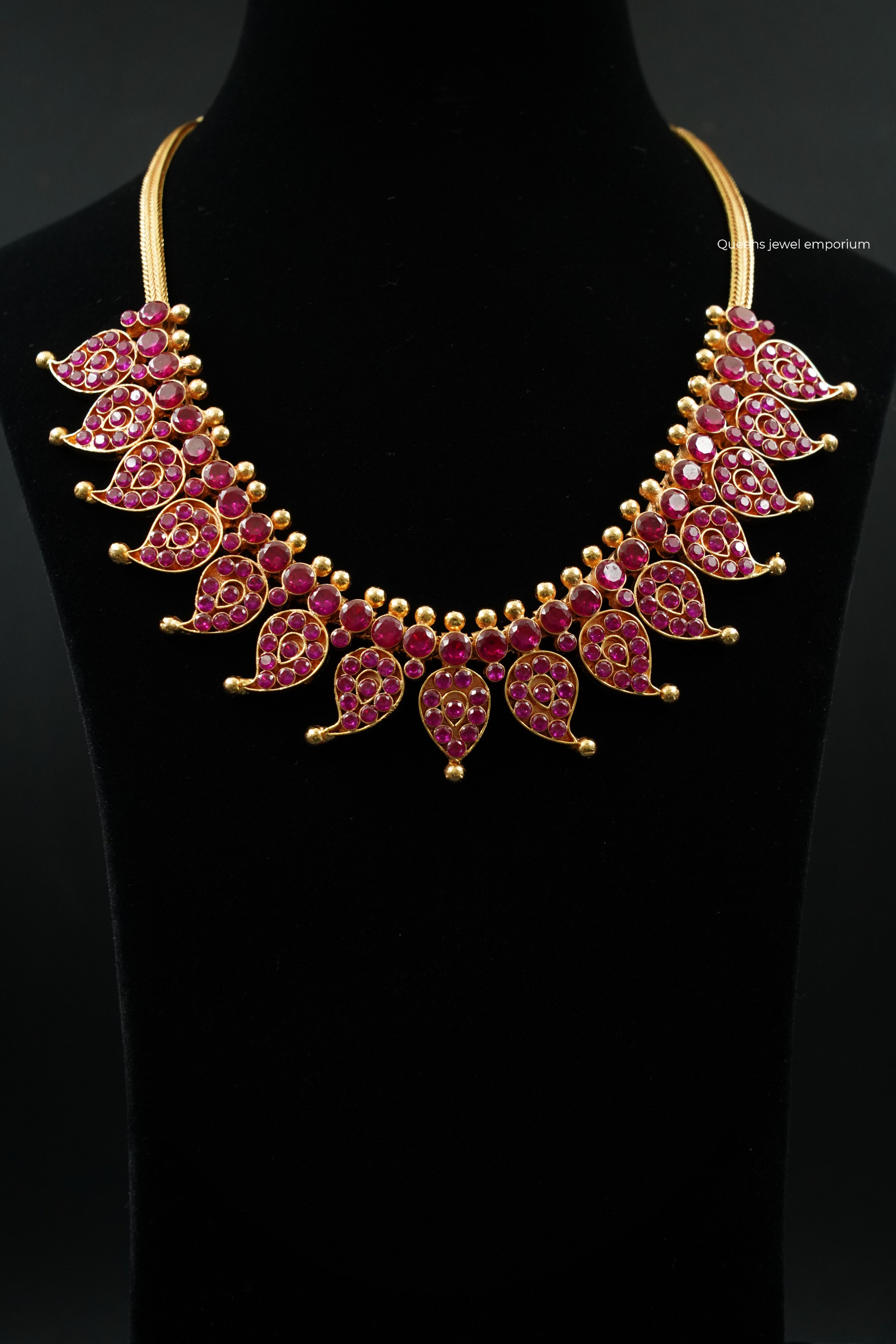 Thenmalar Zircon Necklace