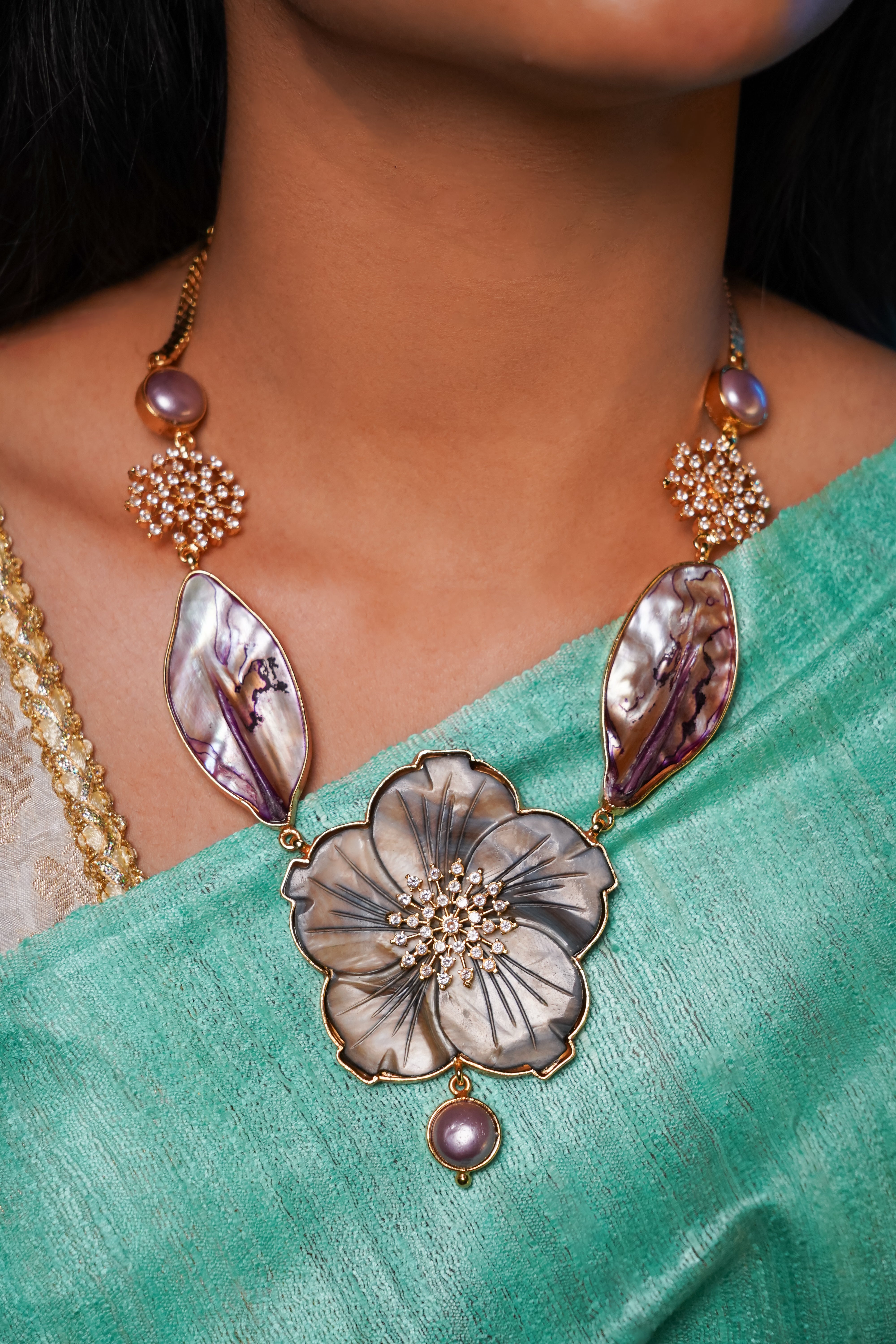 Anara Floral Necklace
