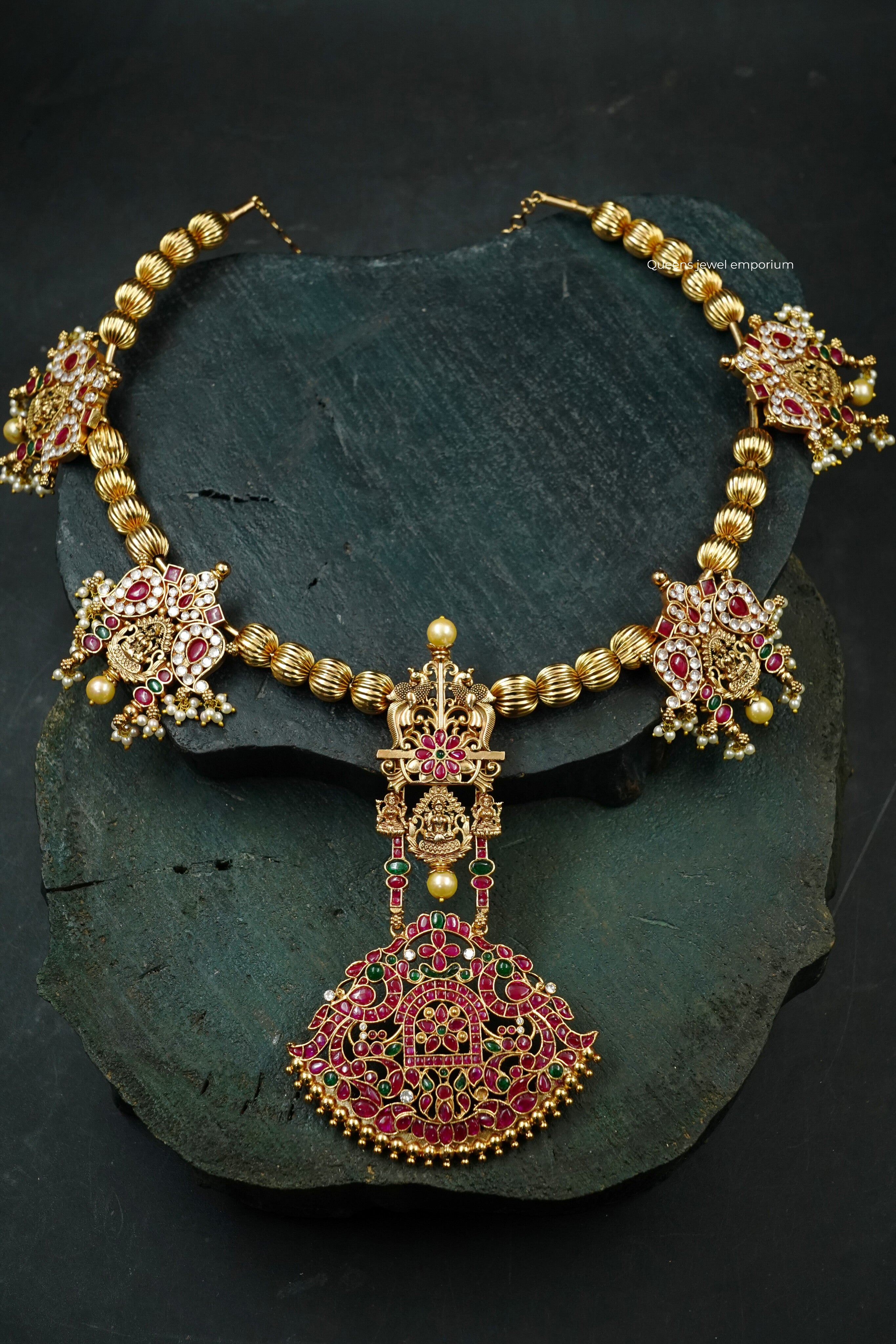 Neelambari Nagas Hasli