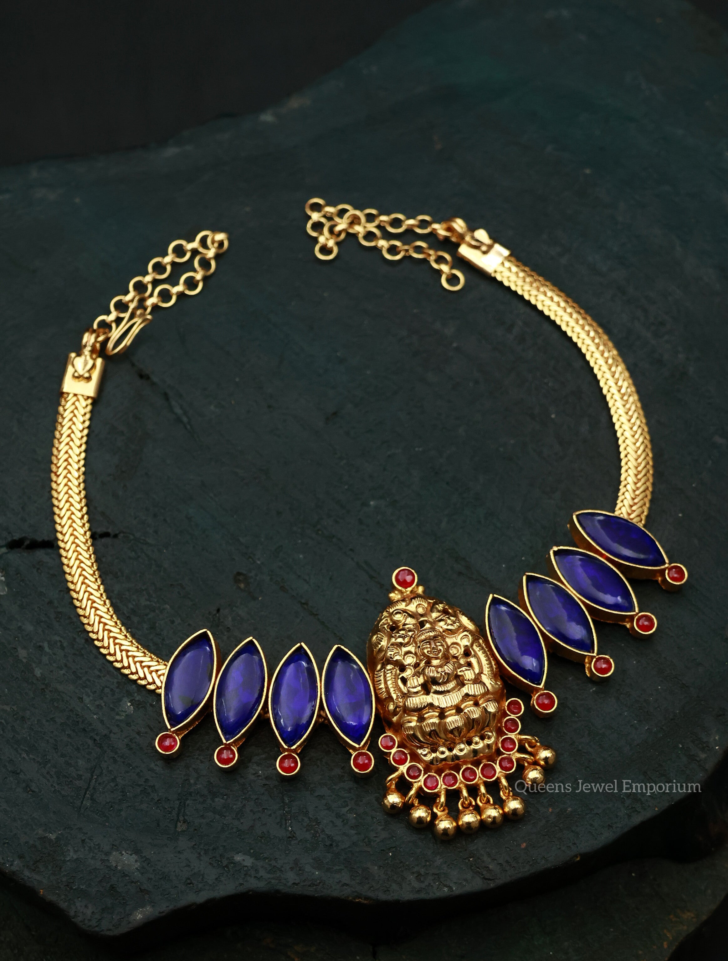 Sornalakshmi Choker