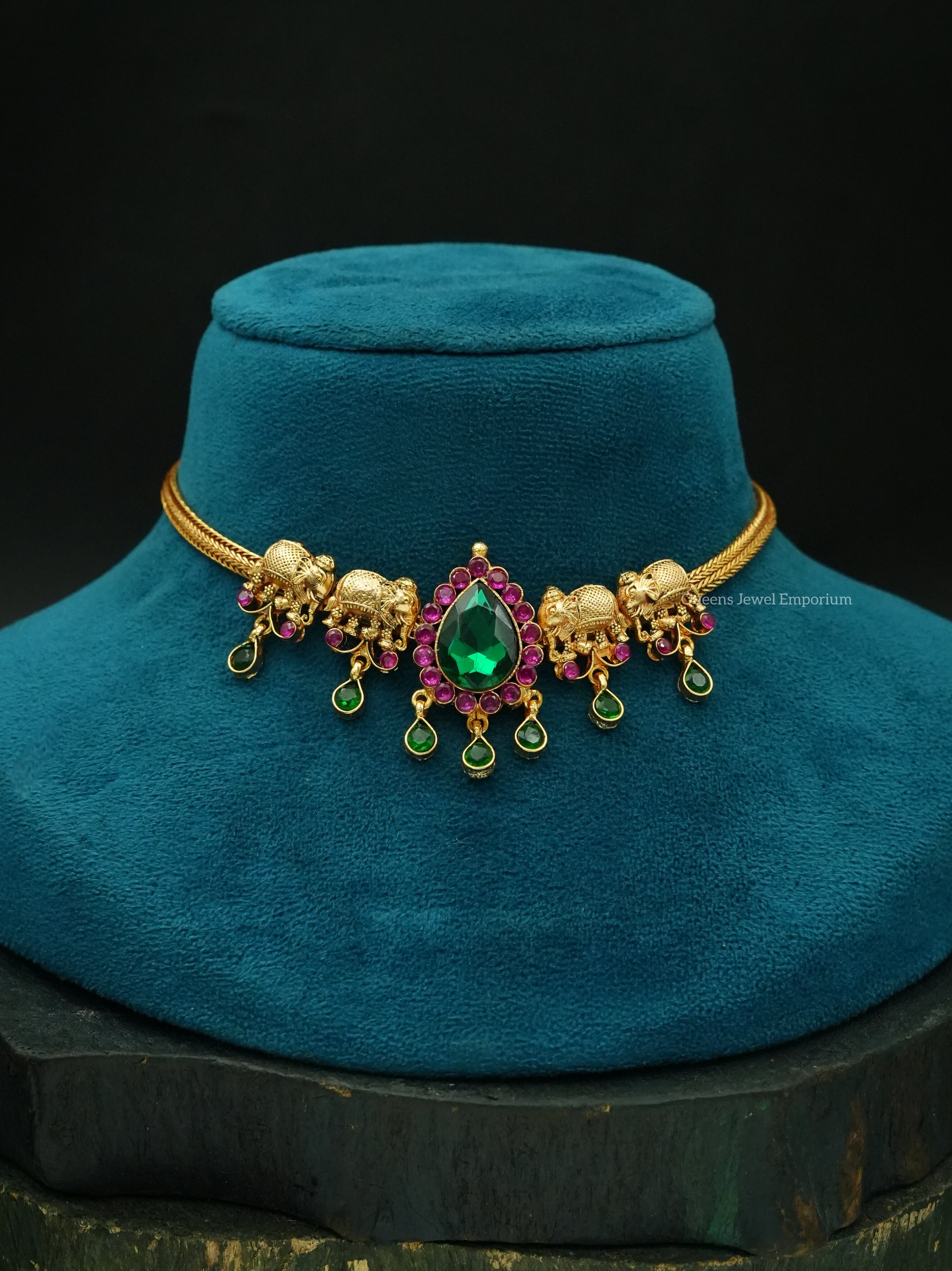 Thangammal Choker