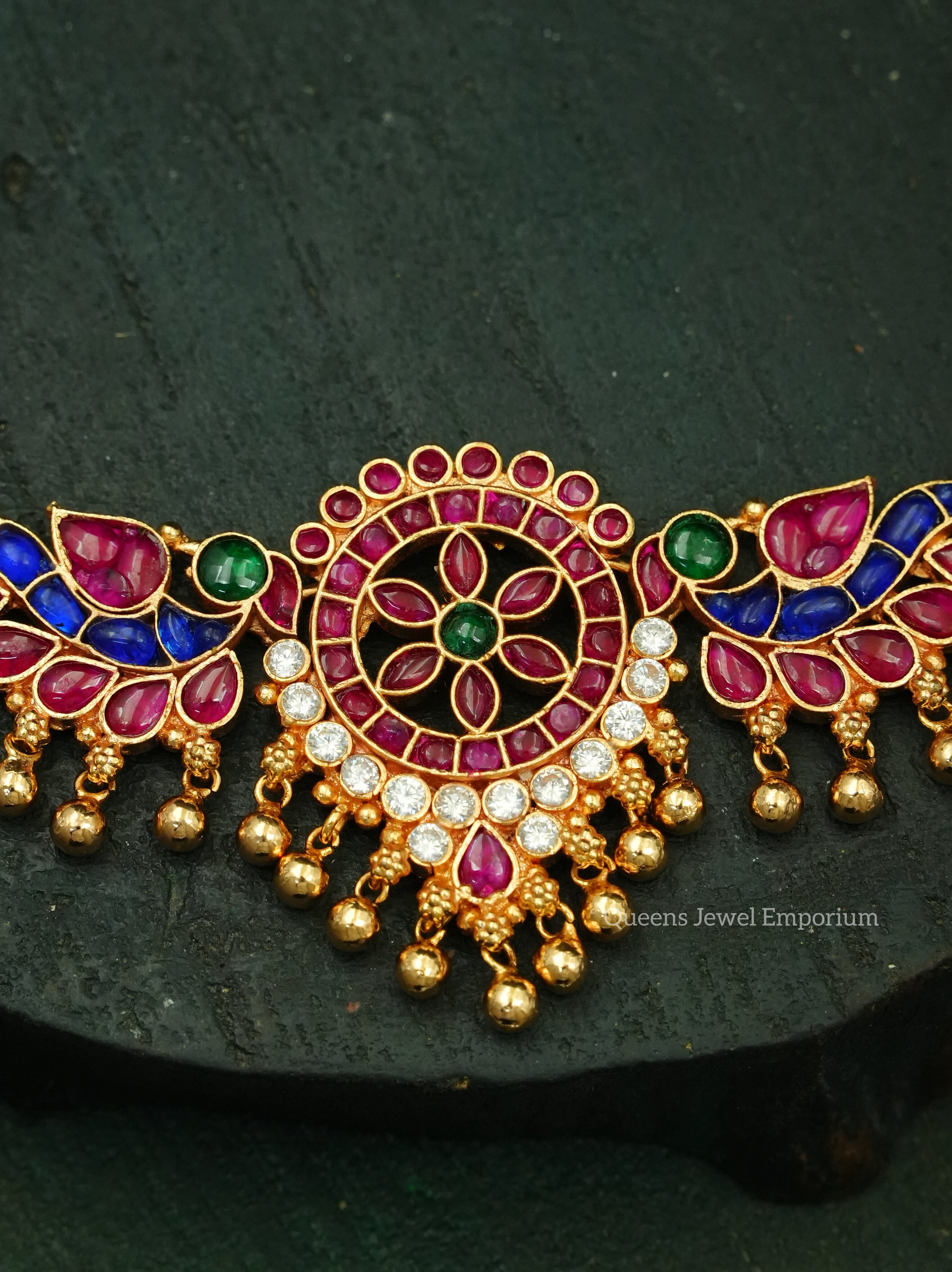Ratnamayuri Choker