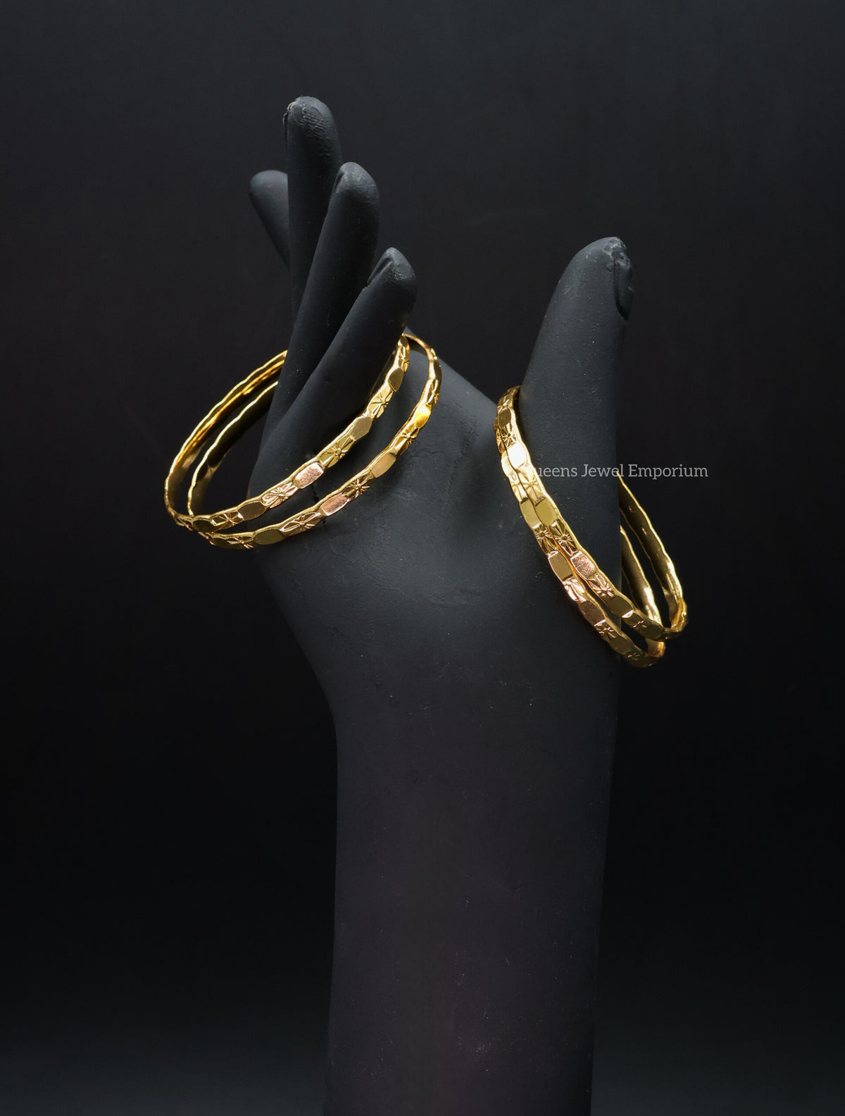 Swathi Thattu Bangles