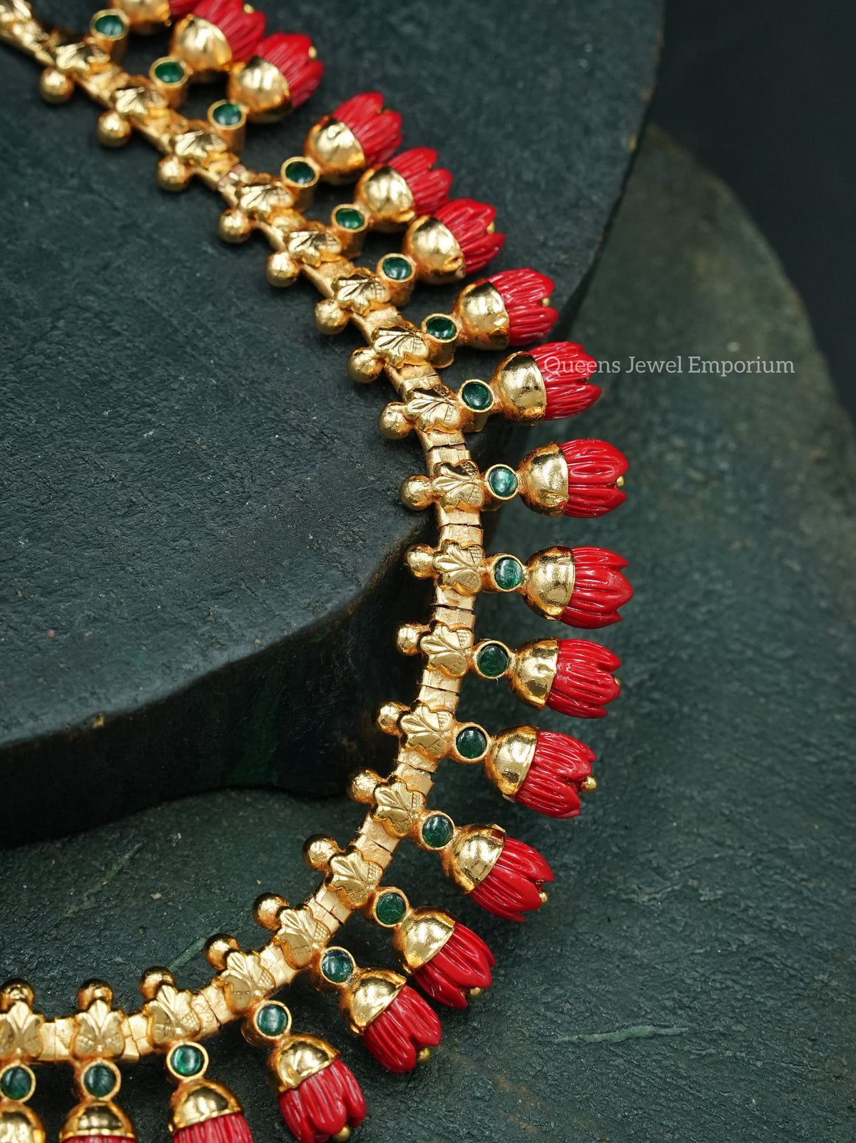 Pavalamalli Necklace - Red
