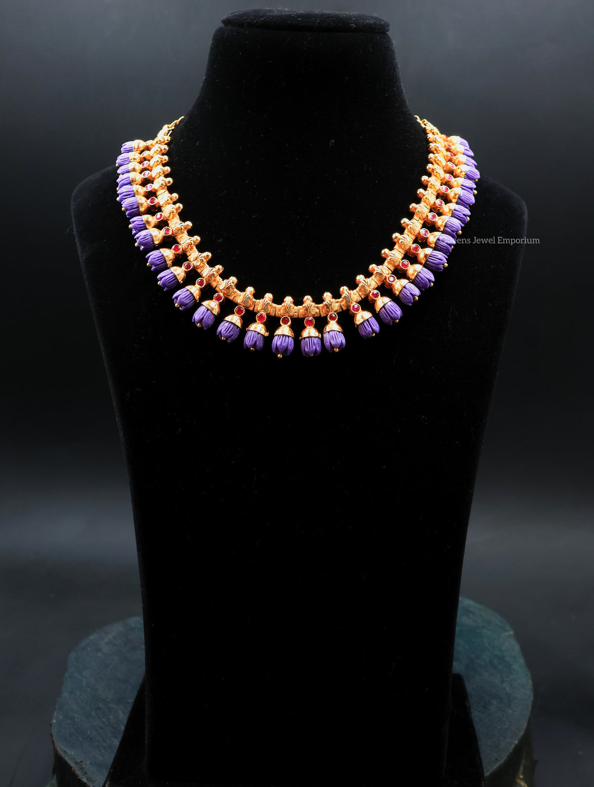 Pavalamalli Necklace - Violet