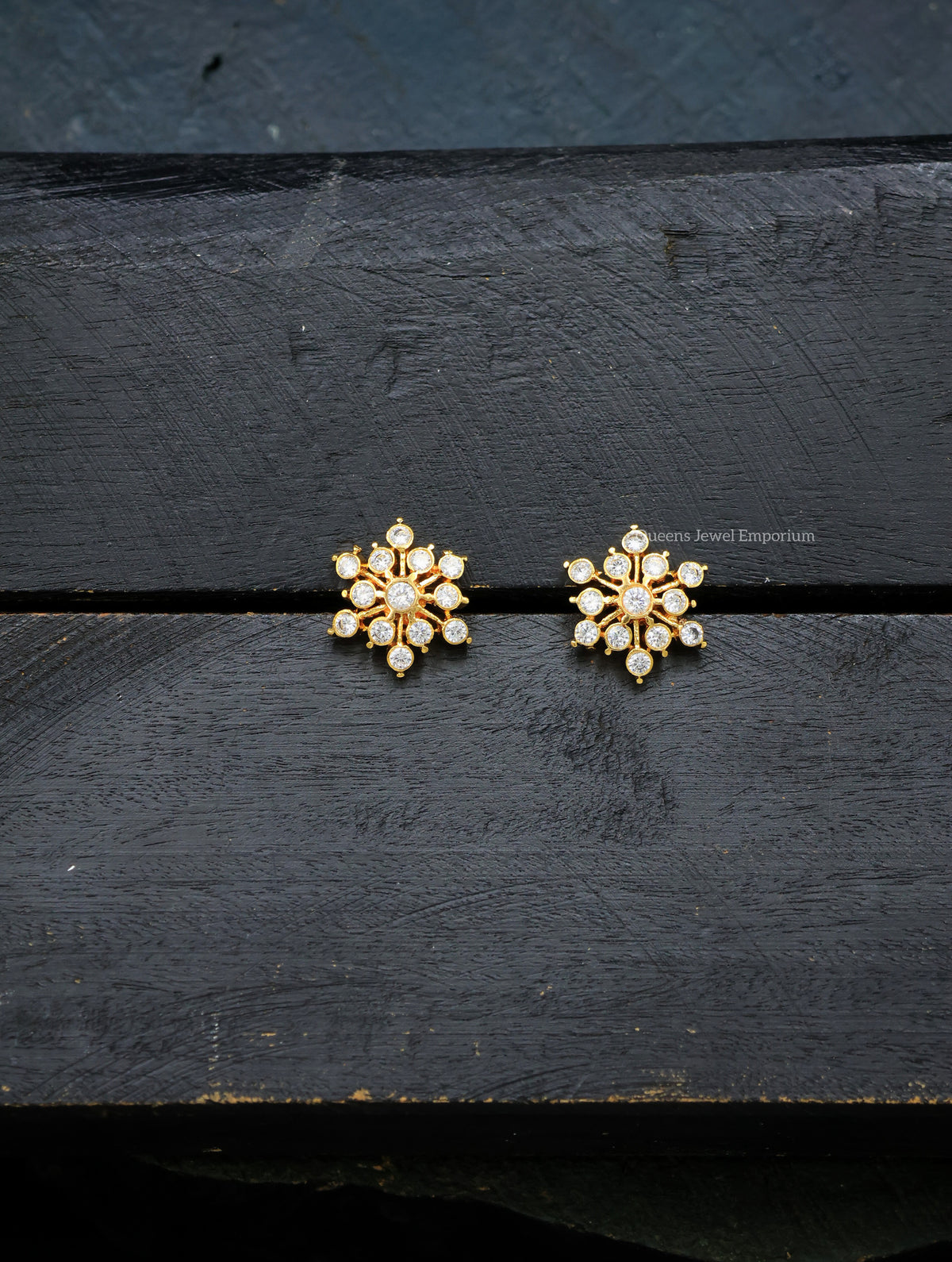 Tharagai Studs