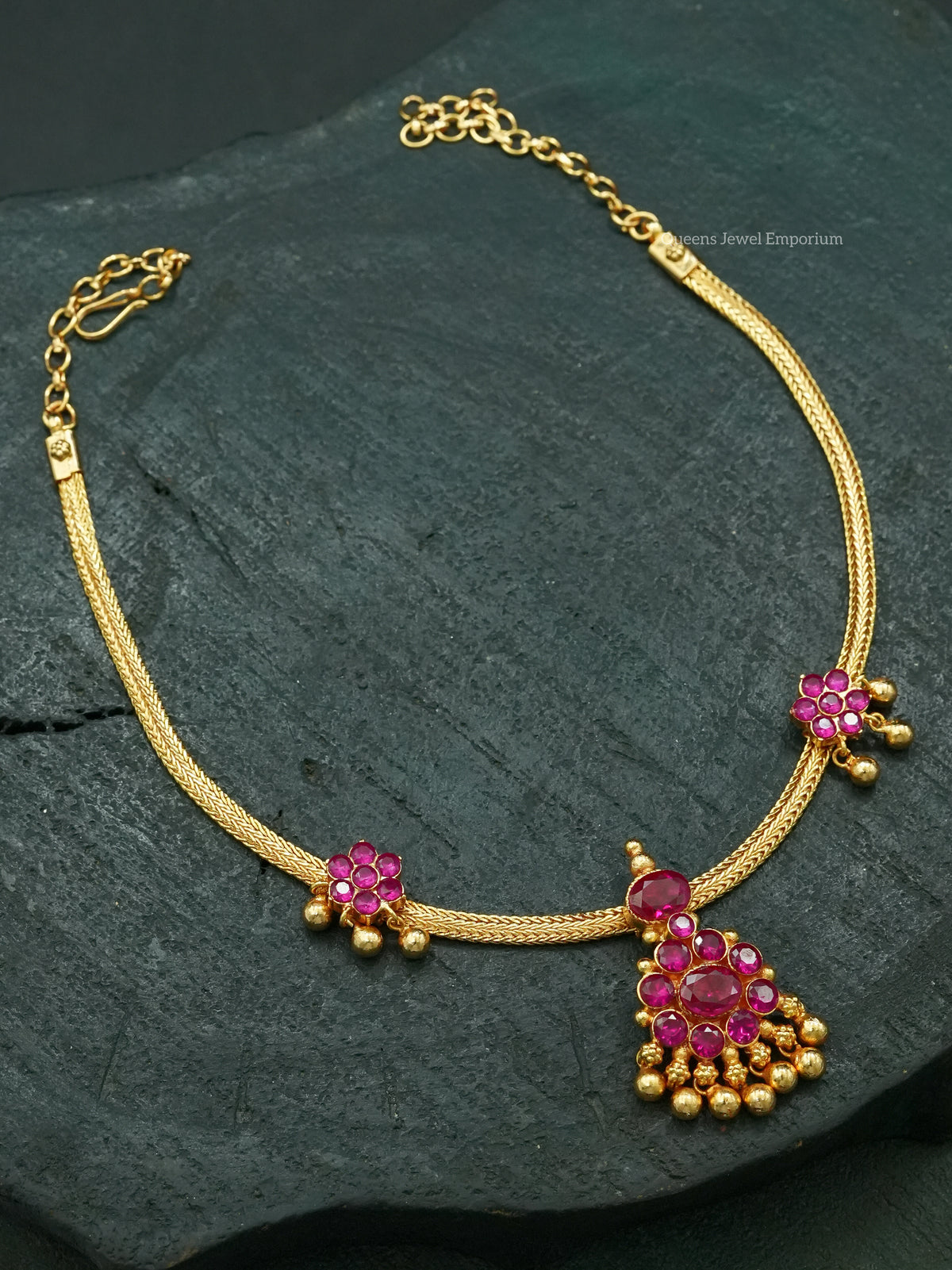 Alamelu Pathakam Adigai - Balaji Pink