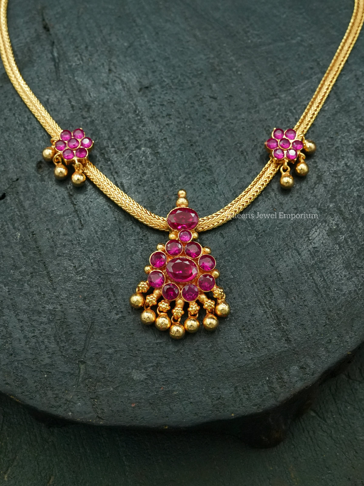 Alamelu Pathakam Adigai - Balaji Pink