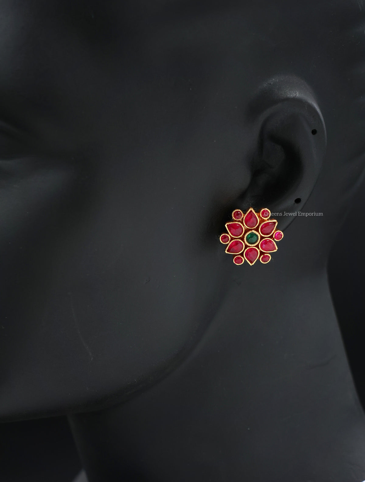 Shakunthala Studs