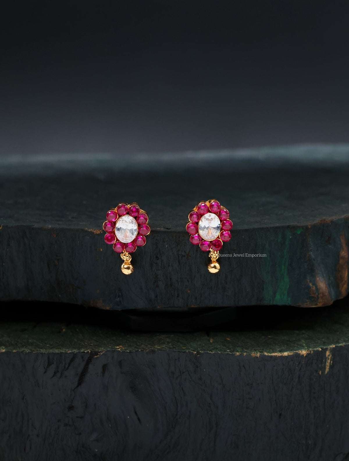 Anandhi Studs