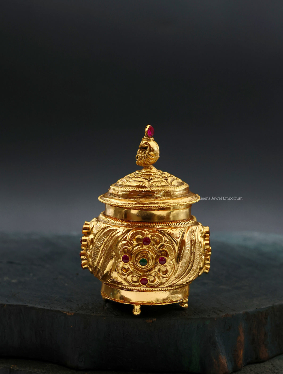 Kanagavalli Kumkum Chimizh