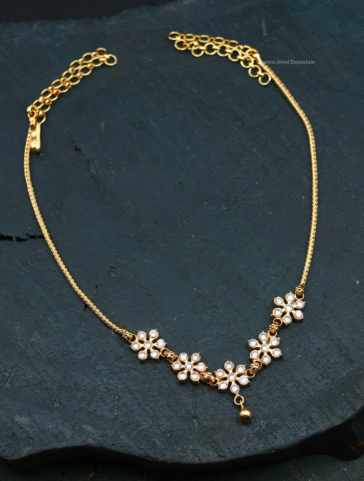 Thenmozhi Necklace - White