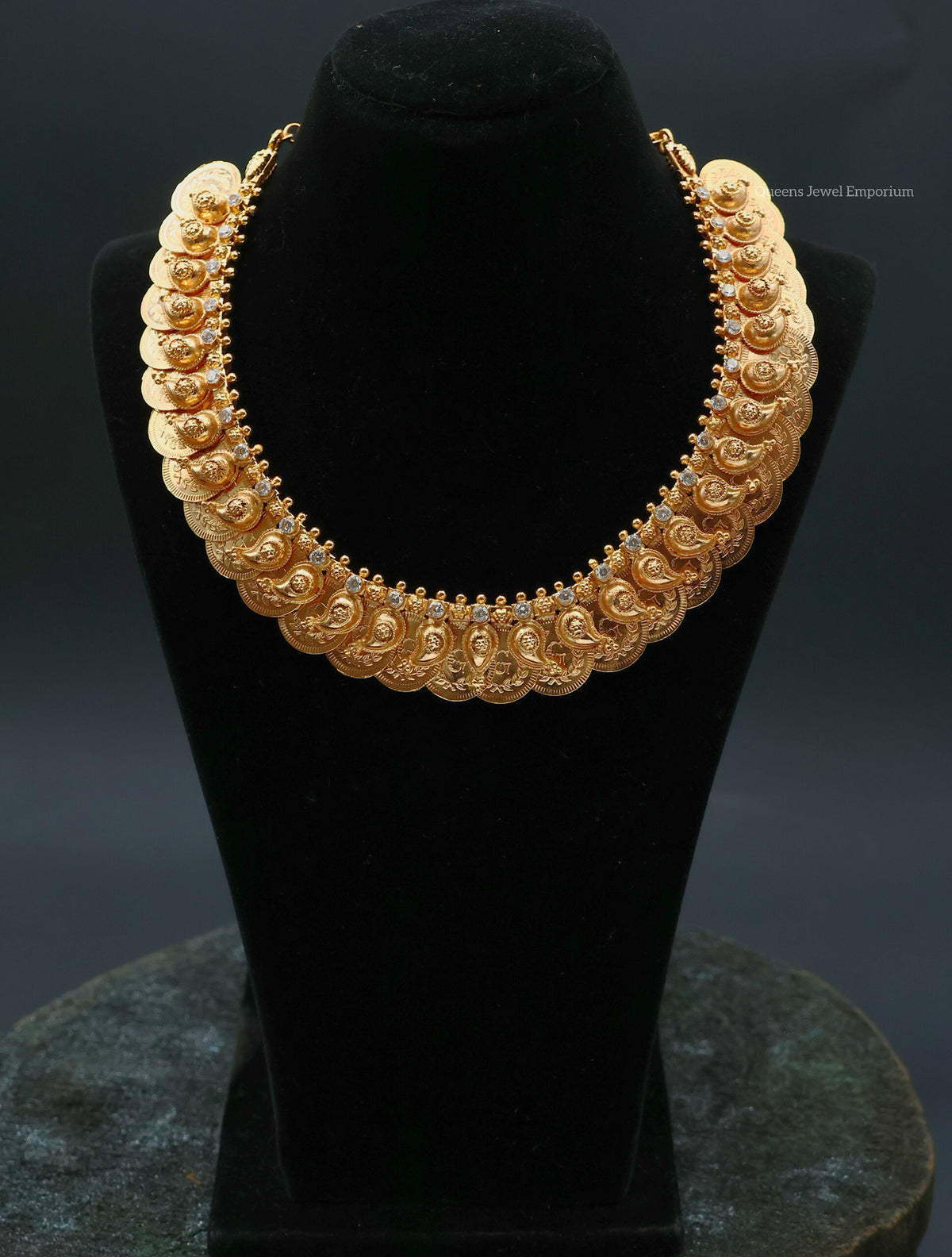 Double-Sided Kasu Mango Necklace