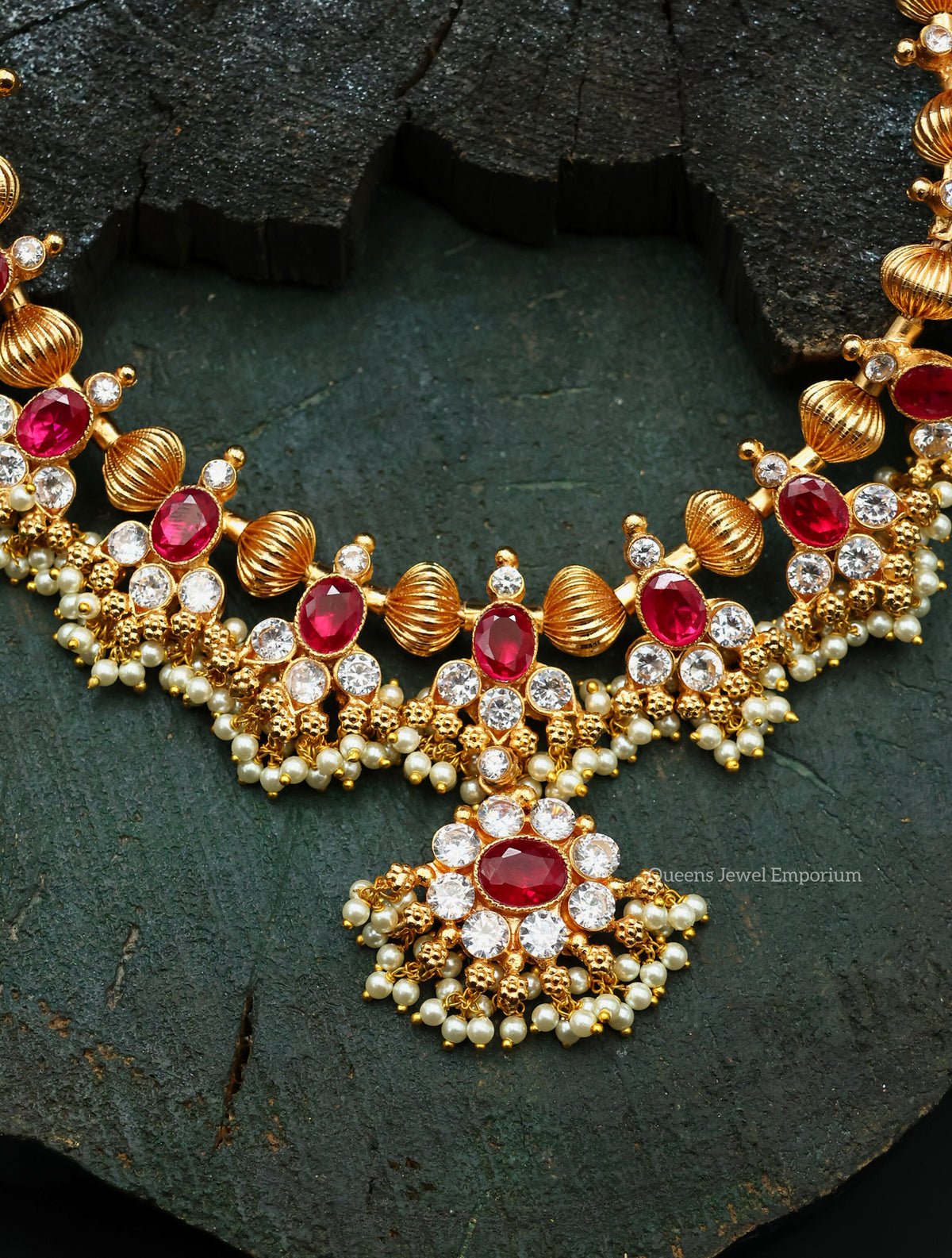 Aaravi Balaji Pink Necklace