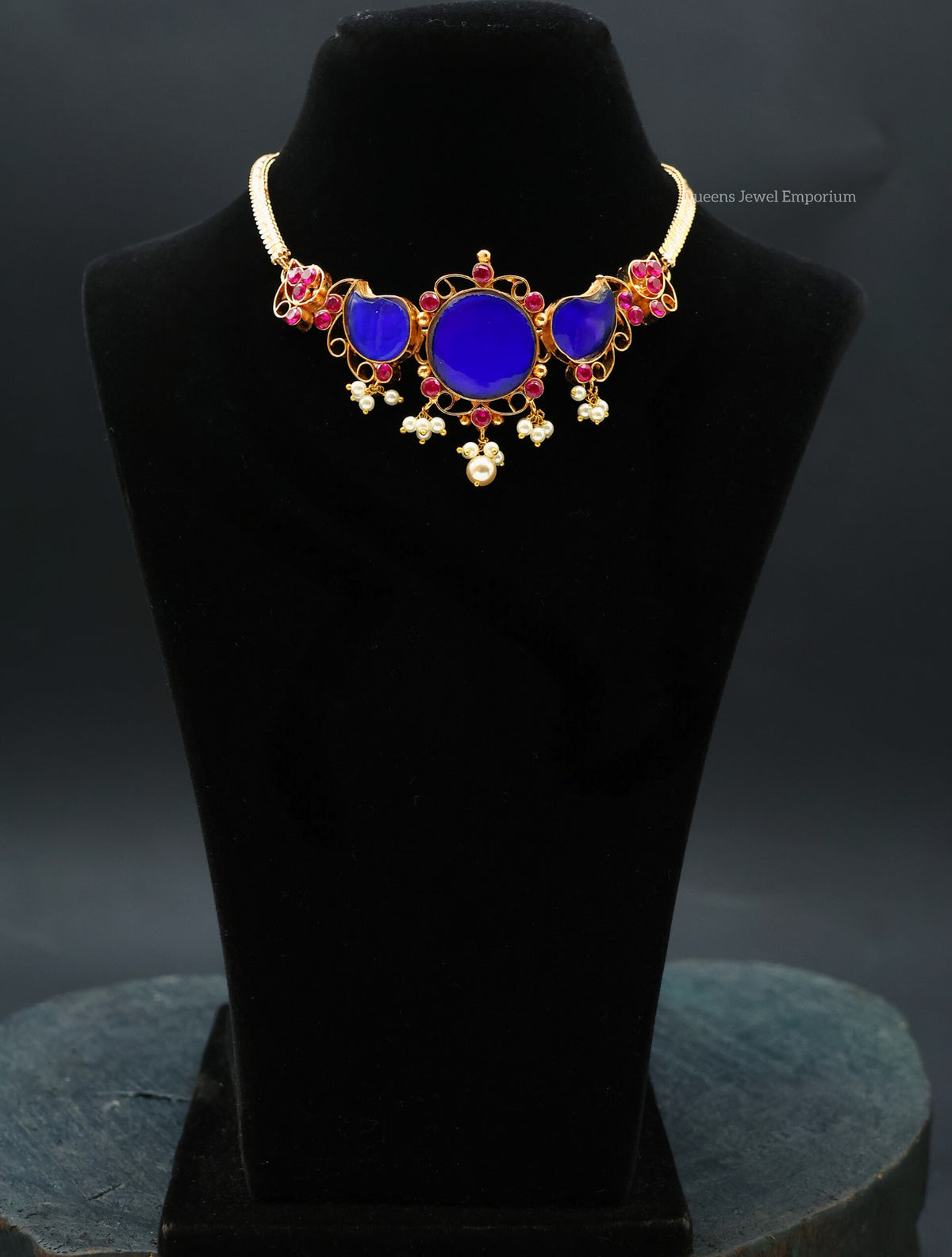 Meenavathi Choker