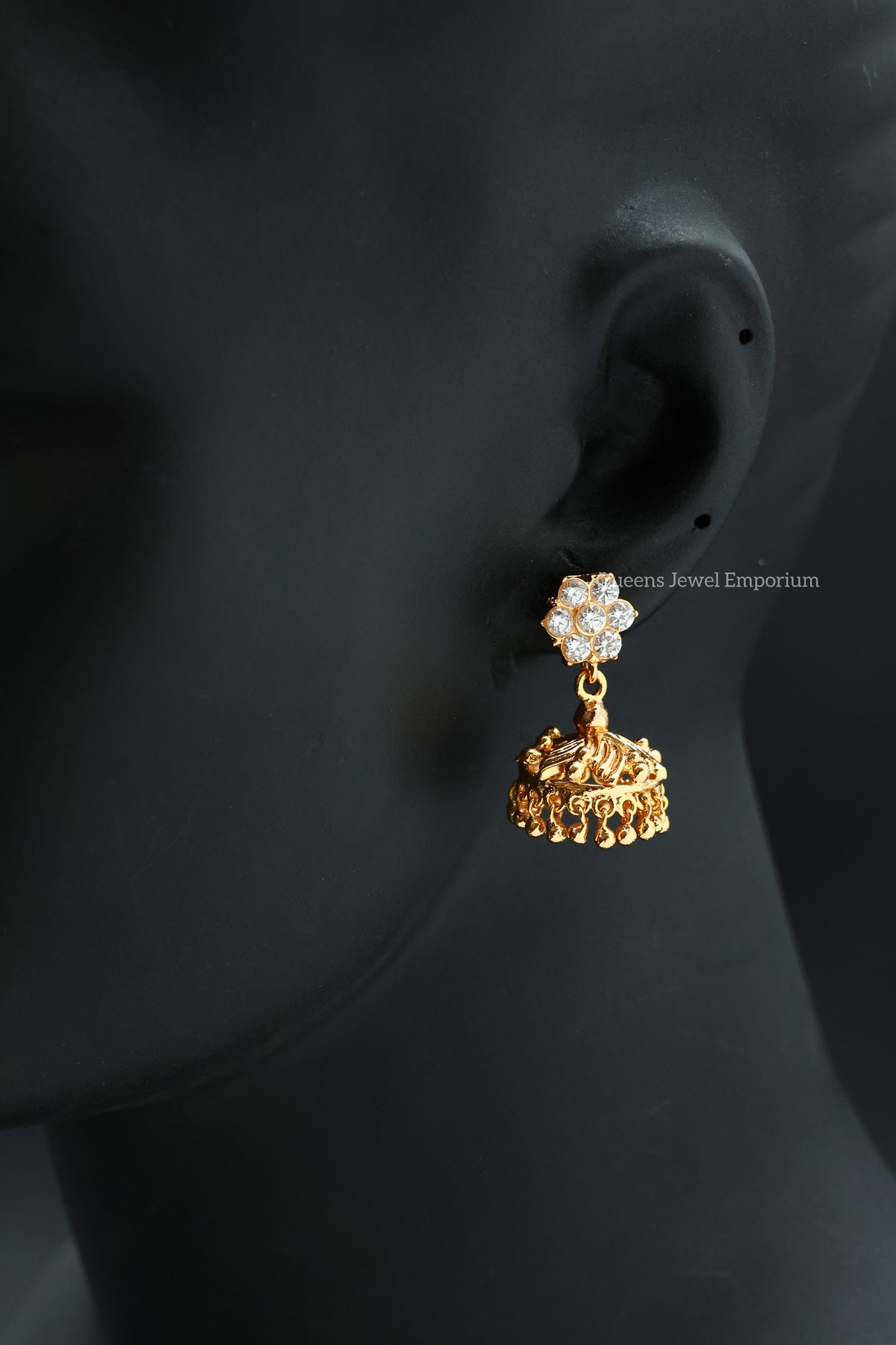 Aksara Jhumka - White