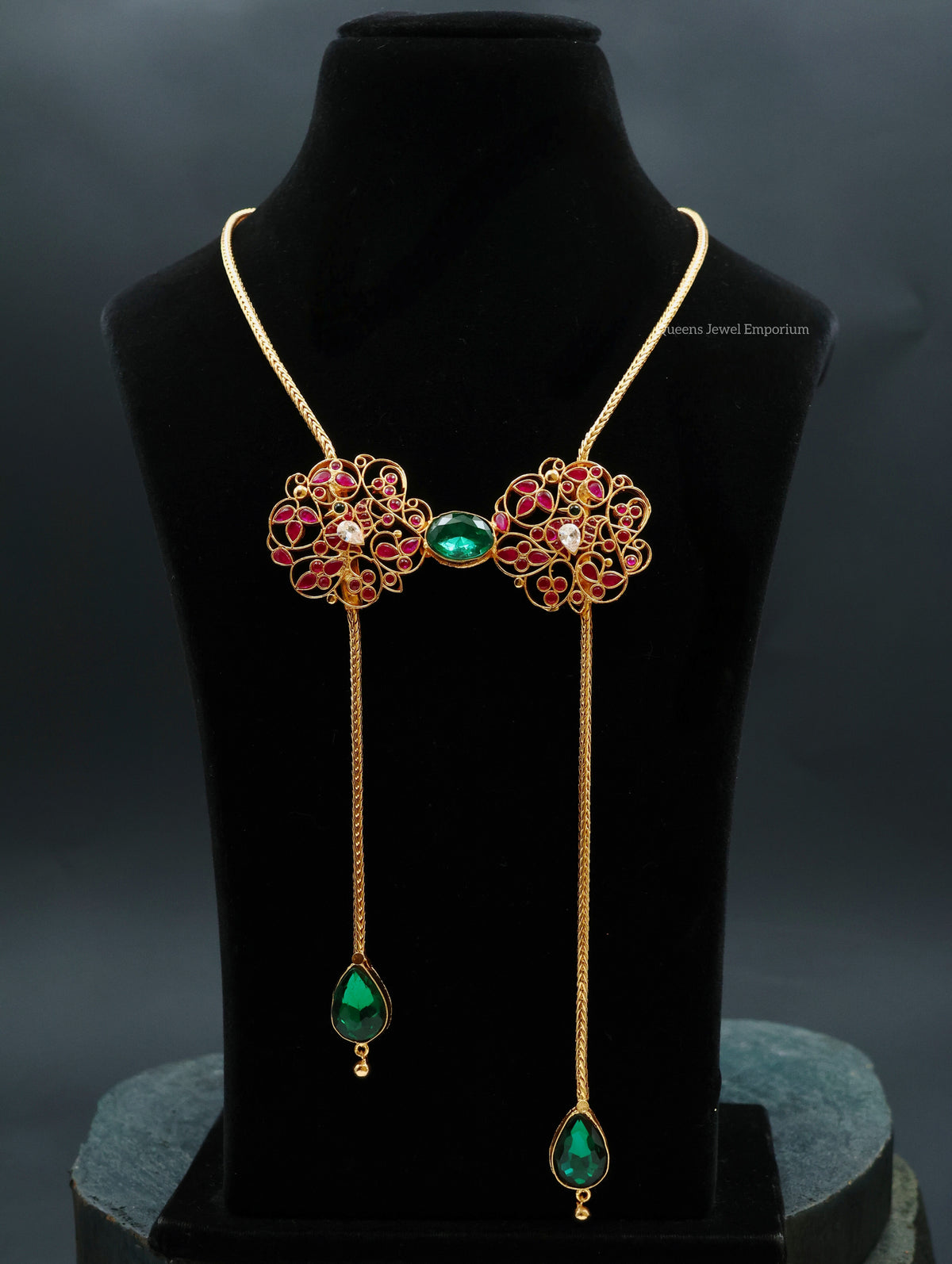 Hamsambika Brooch Chain
