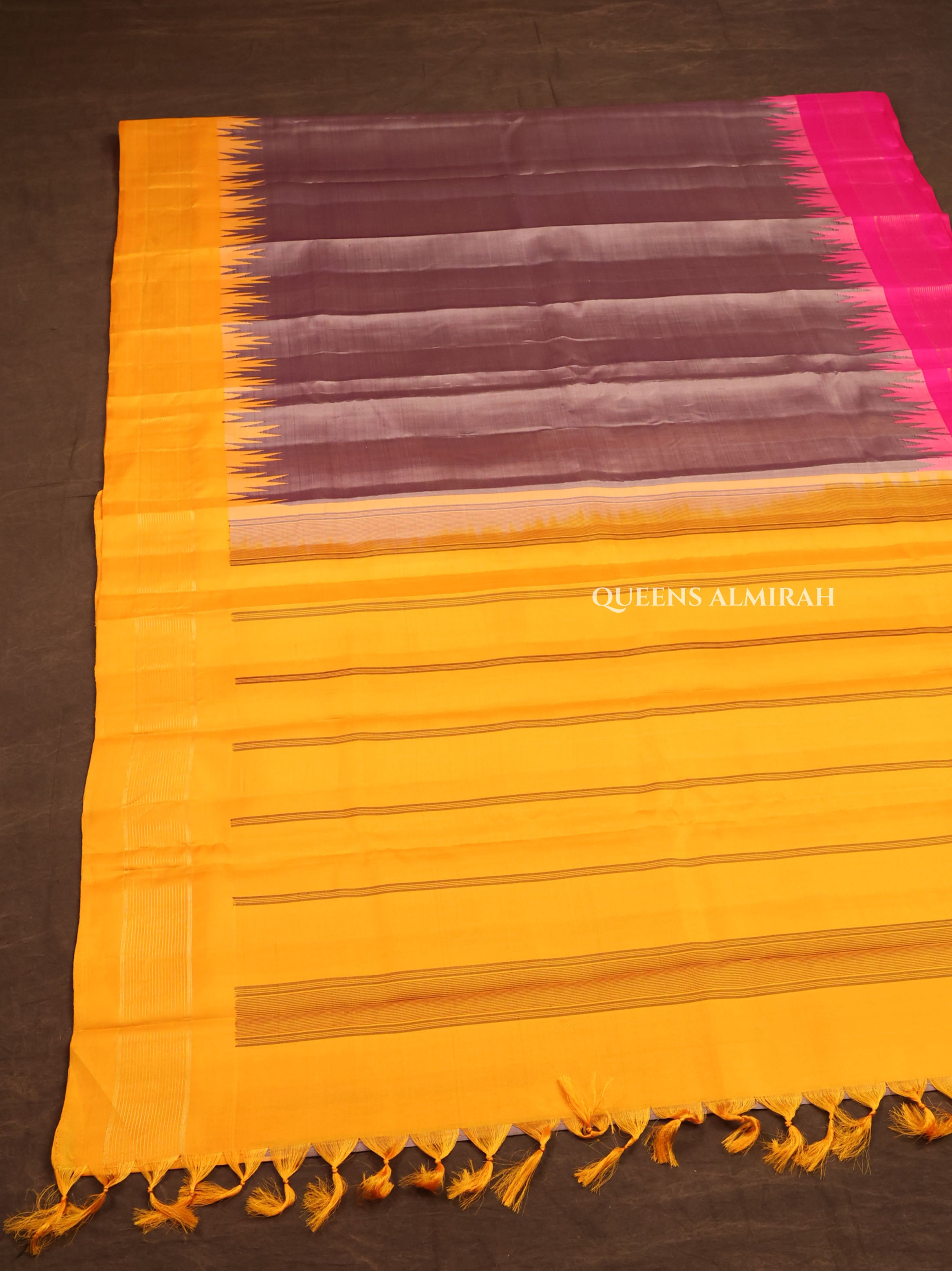 Ash Grey With Ganga Jamuna Border Pure Kanchivaram Silk Saree