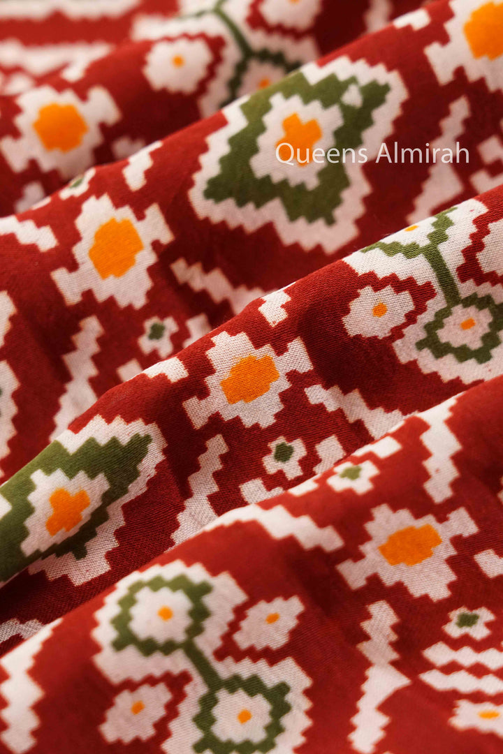 PERSIAN RED WITH ROYAL BLUE MODAL SILK SAREE - Queens Jewel Emporium