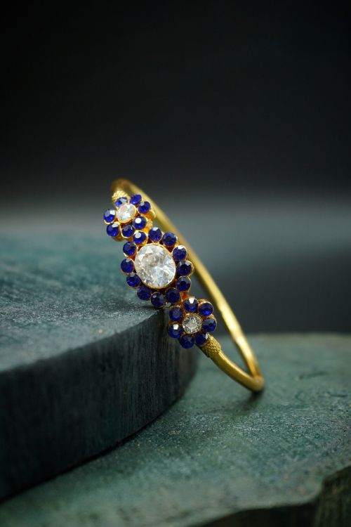 Kadas & Bracelets - Queens Jewel Emporium