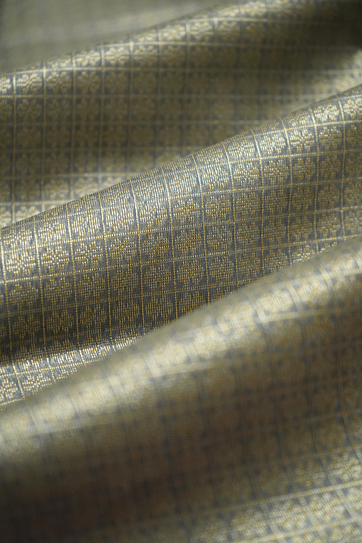 BANARASI  SILK  - HEATHERED GREY WITH DULL PURPLE WOVEN BORDER SILK COTTON SAREE - Queens Jewel Emporium