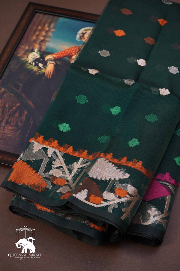 DARK JUNGLE GREEN MUSLIN JAMDANI SAREE - Queens Jewel Emporium