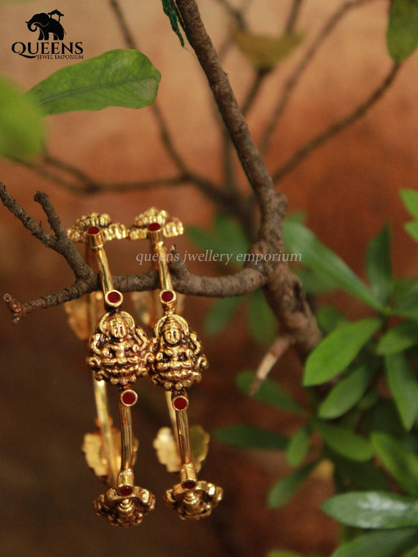 THIRAGAI NAGAS BANGLE - Queens Jewel Emporium