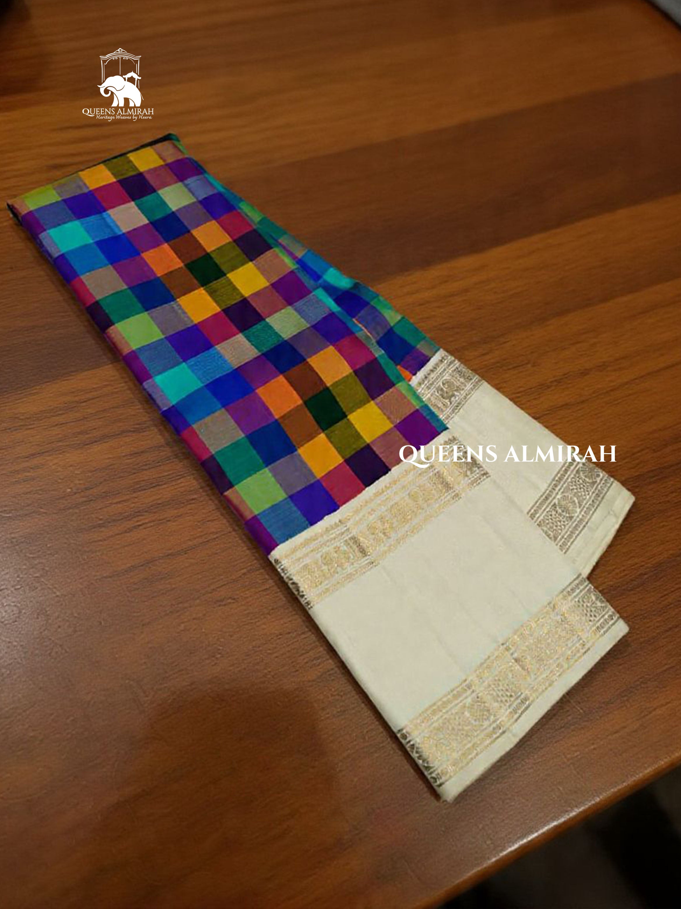 Pazhum Pazhamum With Venpattu Border Pure Kanchivaram Silk Saree