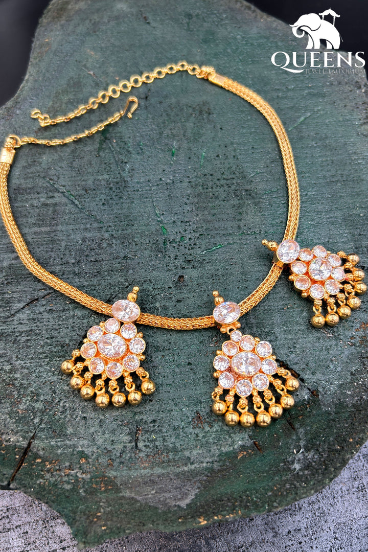 MOONU PATHAKAM ADIGAI - Queens Jewel Emporium