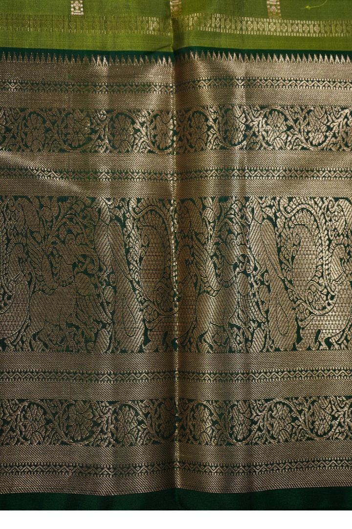 AVOCADO GREEN  WITH FOREST GREEN  PURE KANCHIVARAM SILK SAREE - Queens Jewel Emporium